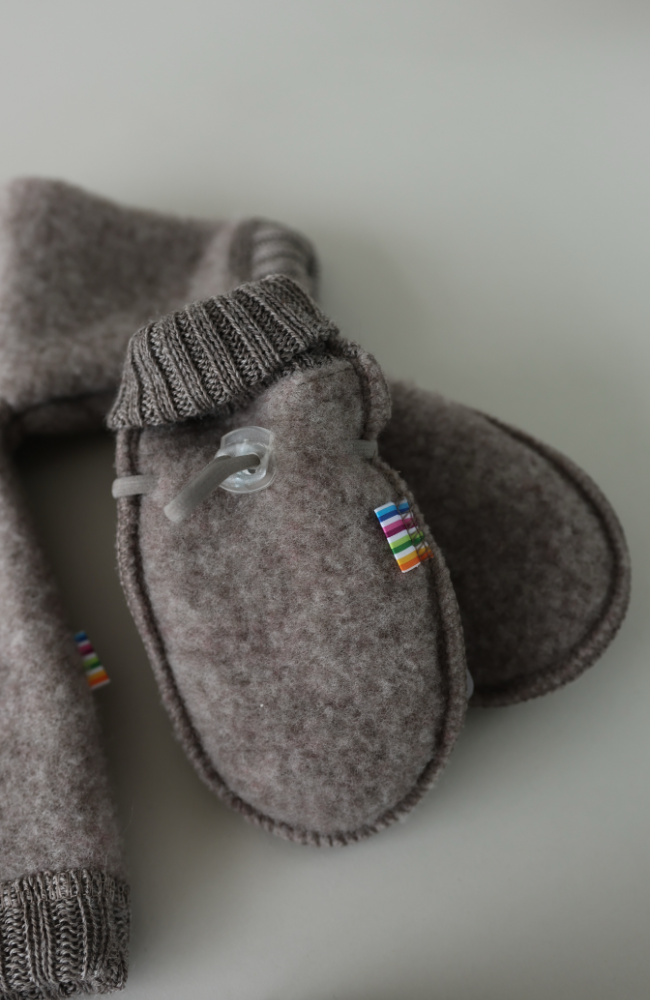 Ullar Vettlingar - Sandur