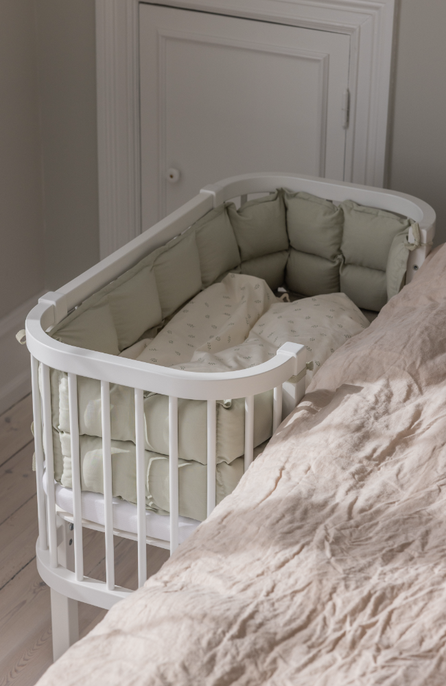 Sebra Bedside Crib - Classic White