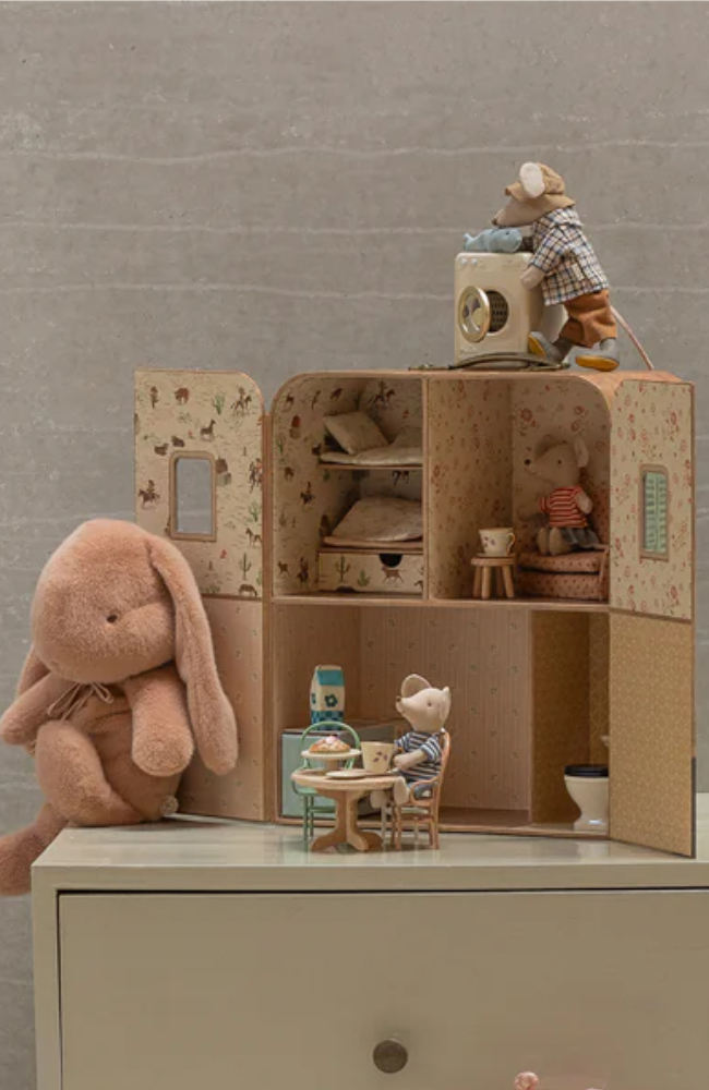 Suit Casa - Little sister and brother mouse