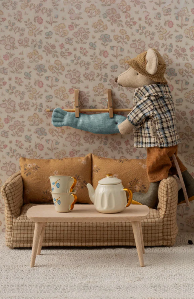 Coffee Table, Mouse - Nature