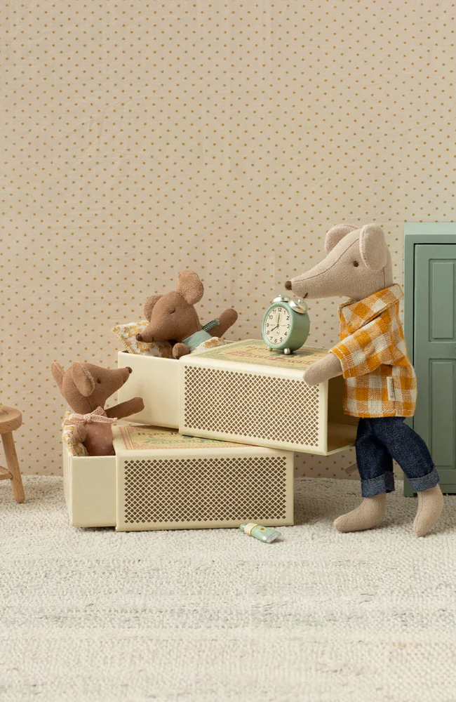 Sleepy wakey baby mouse in matchbox - Rose