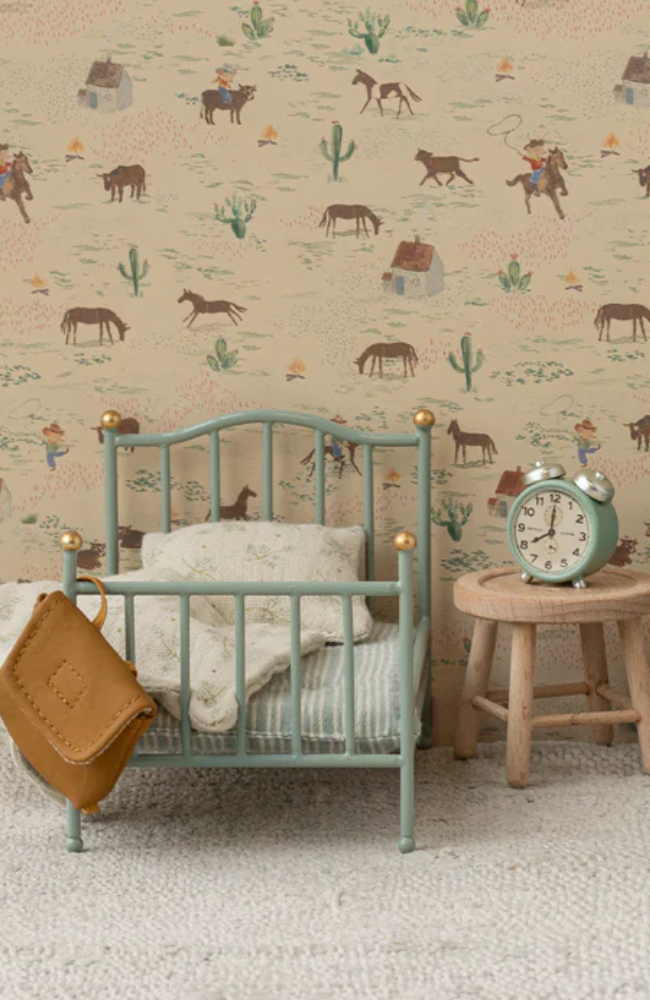 Vintage Bed - Mint