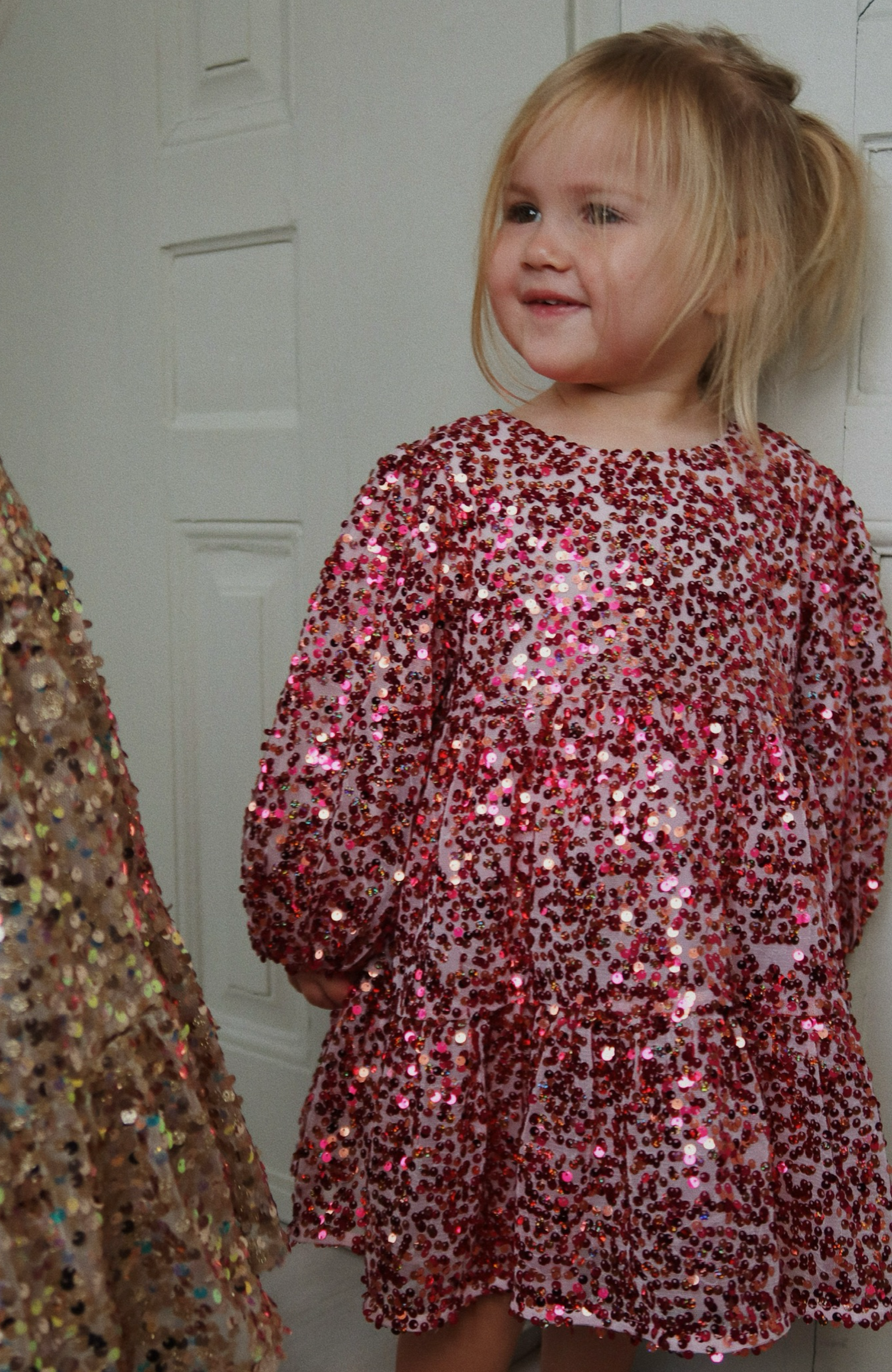 Lila Sequins Bow Dress - Sparkling Sangria