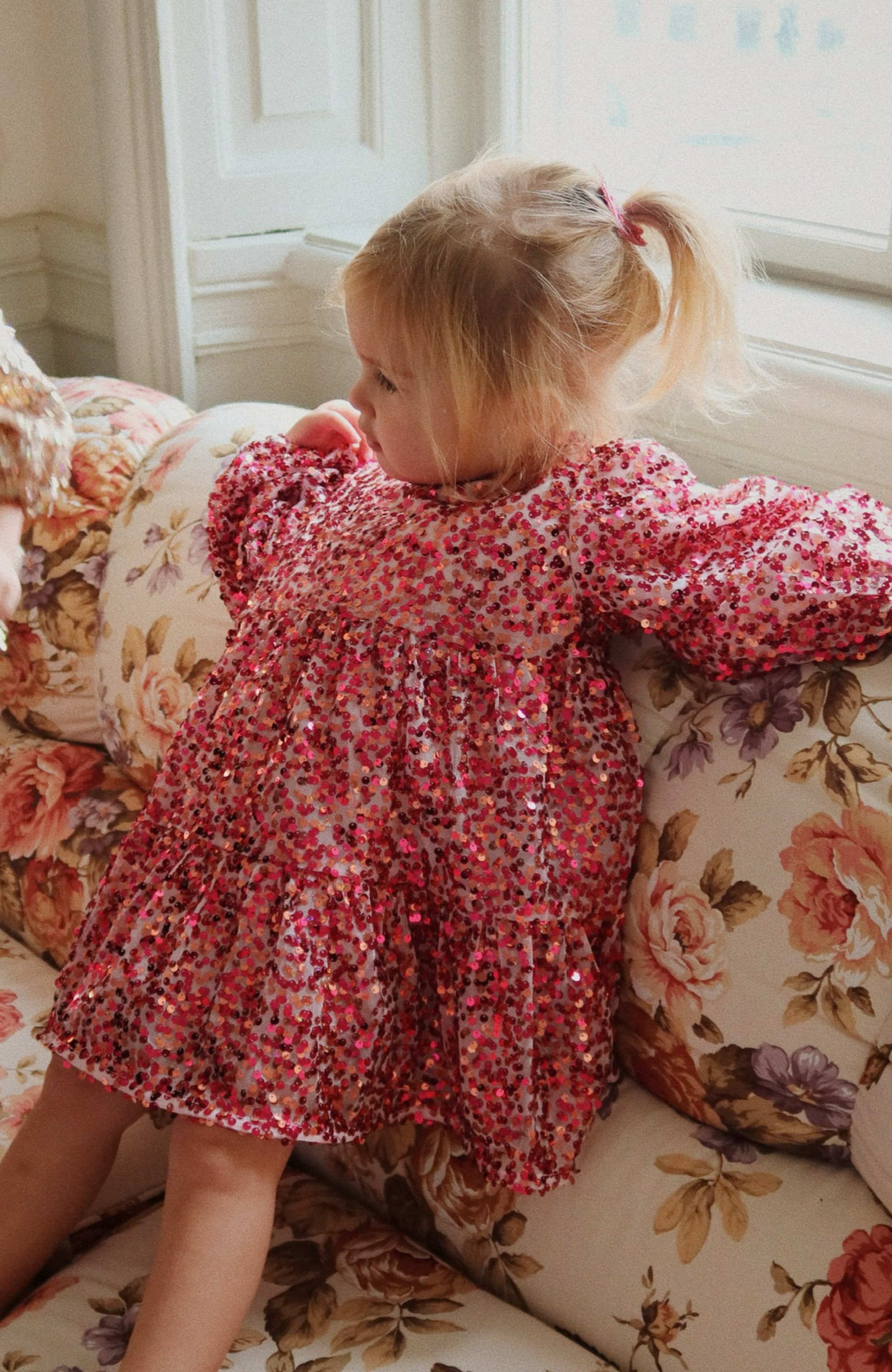 Lila Sequins Bow Dress - Sparkling Sangria