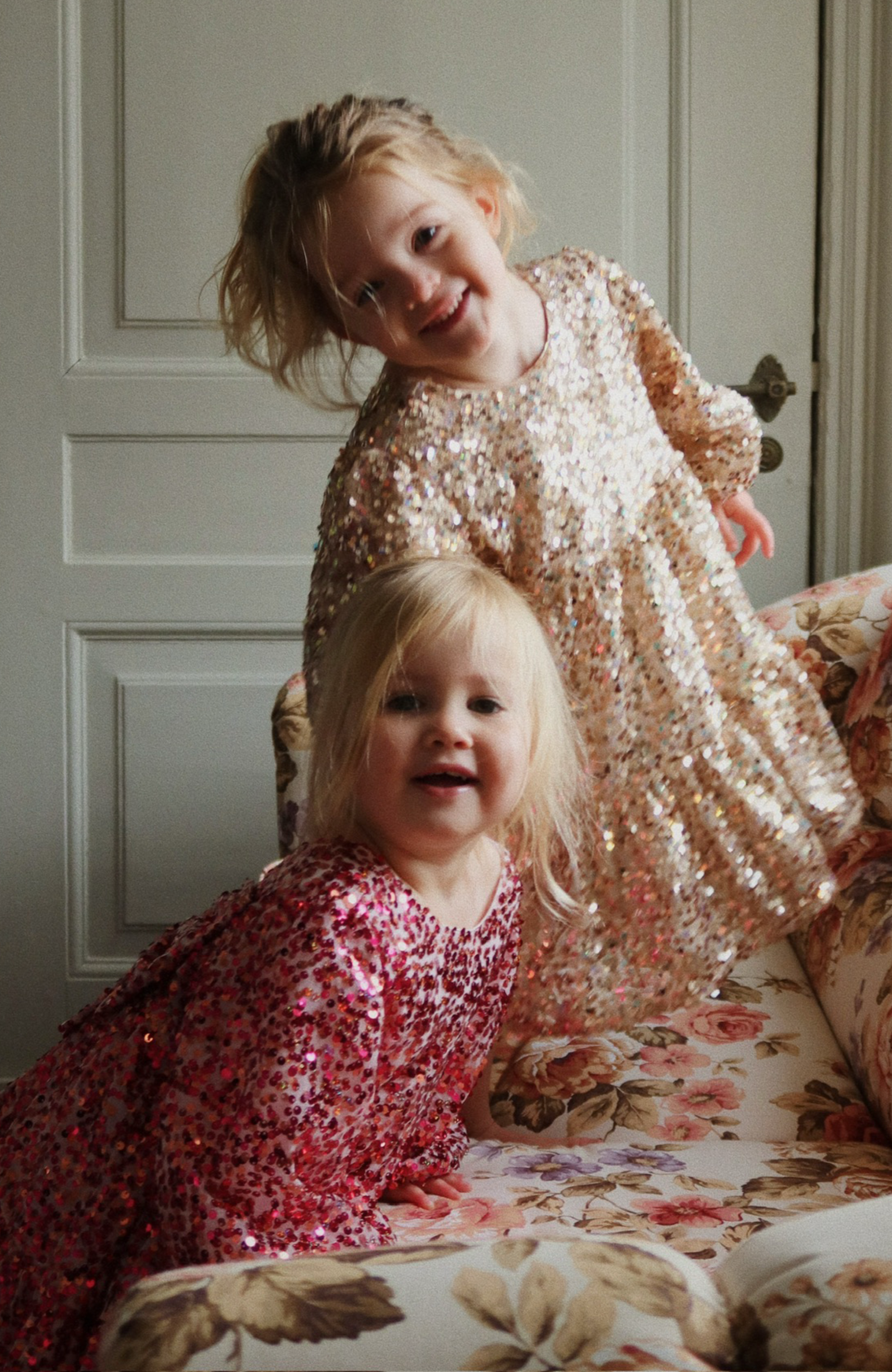 Lila Sequins Bow Dress - Sparkling Sangria