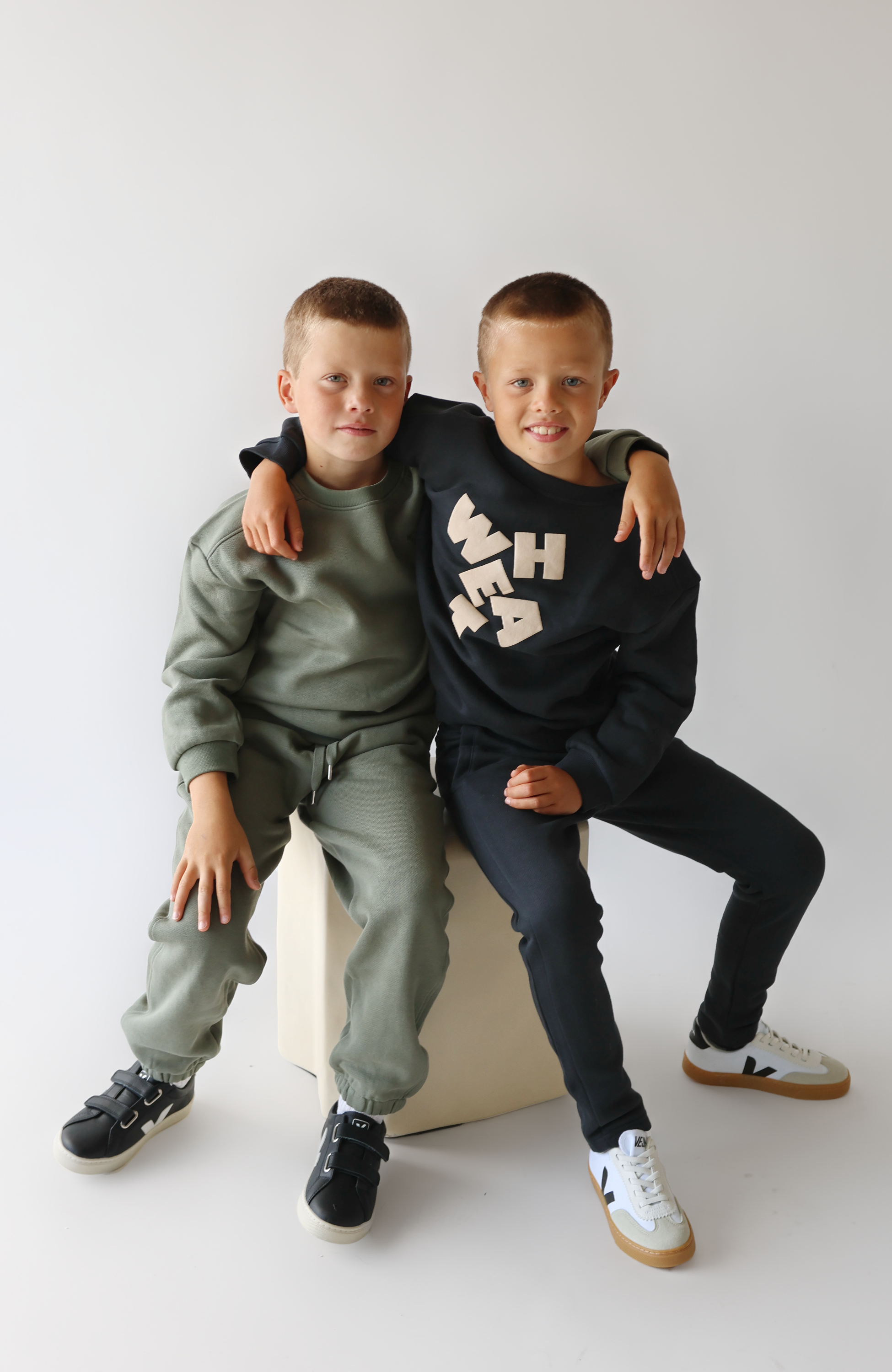 Volley Canvas - White/Black