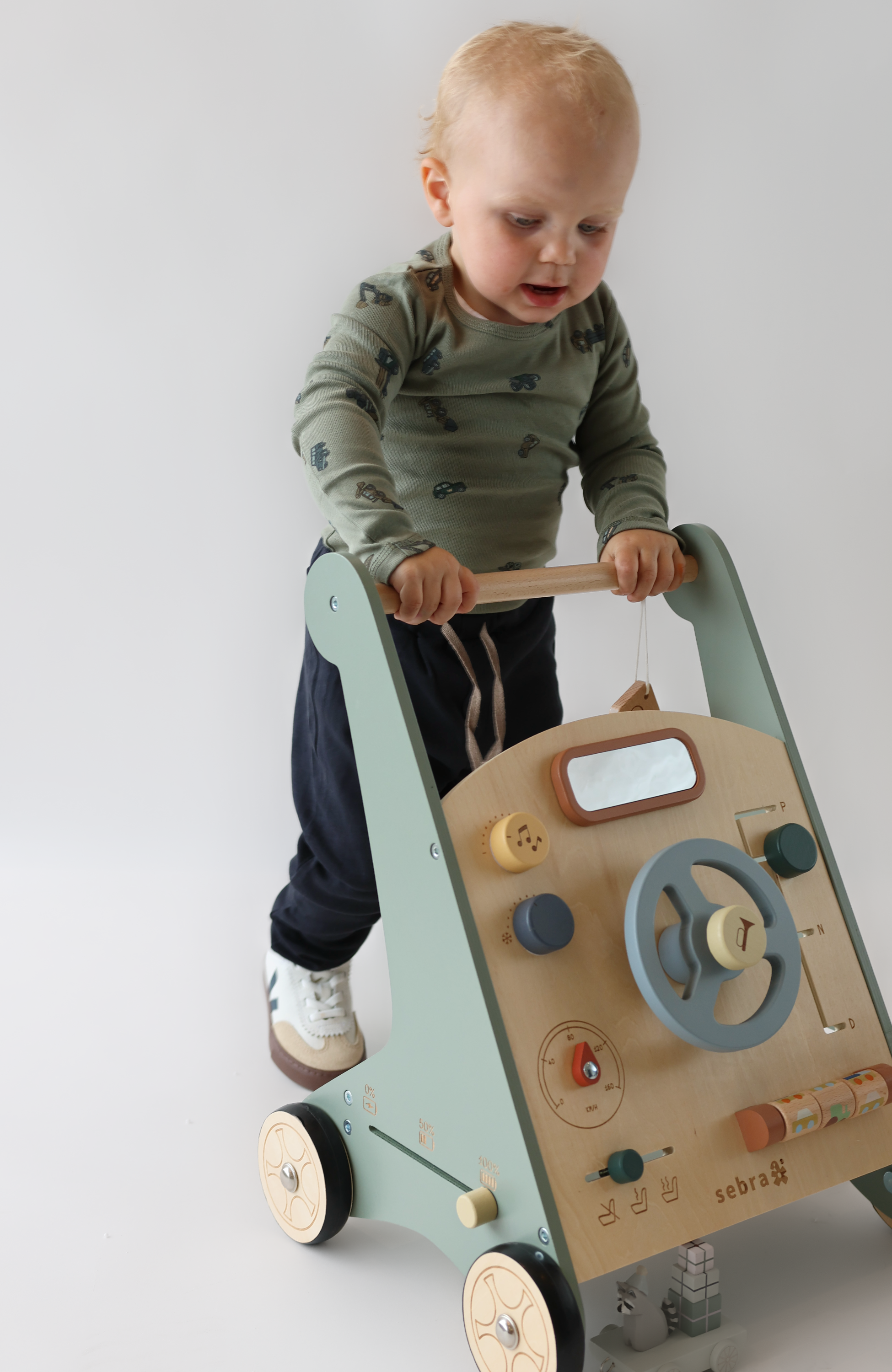 Activity Walker - Car