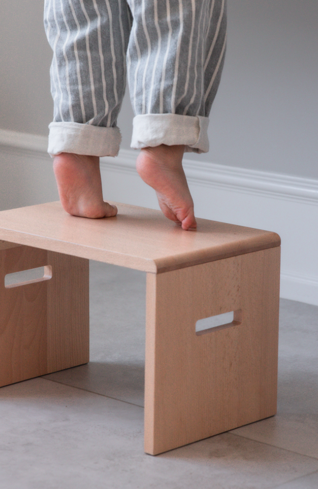 Sebra Step Stool - Wooden edition