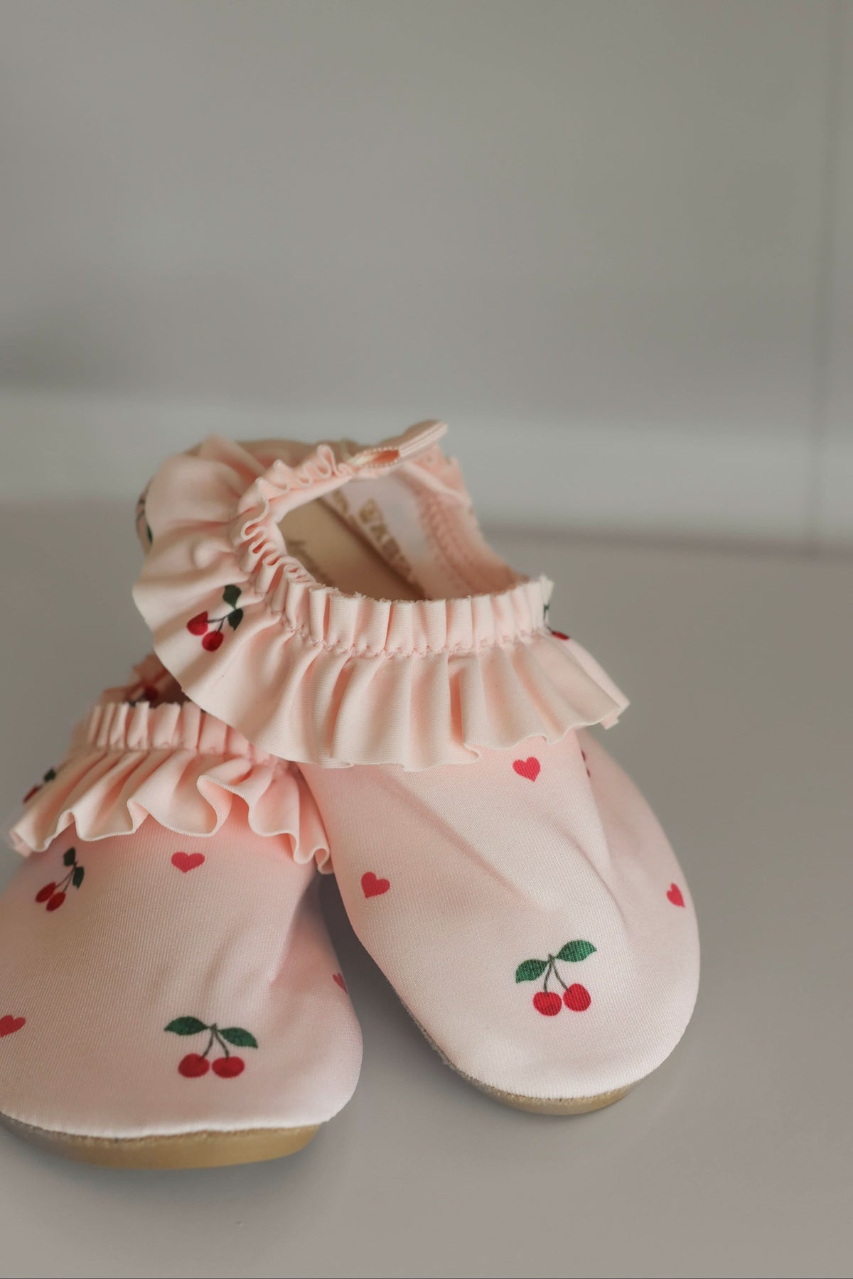 Merle Frill Swim Shoes - Cherry Coeur Rose