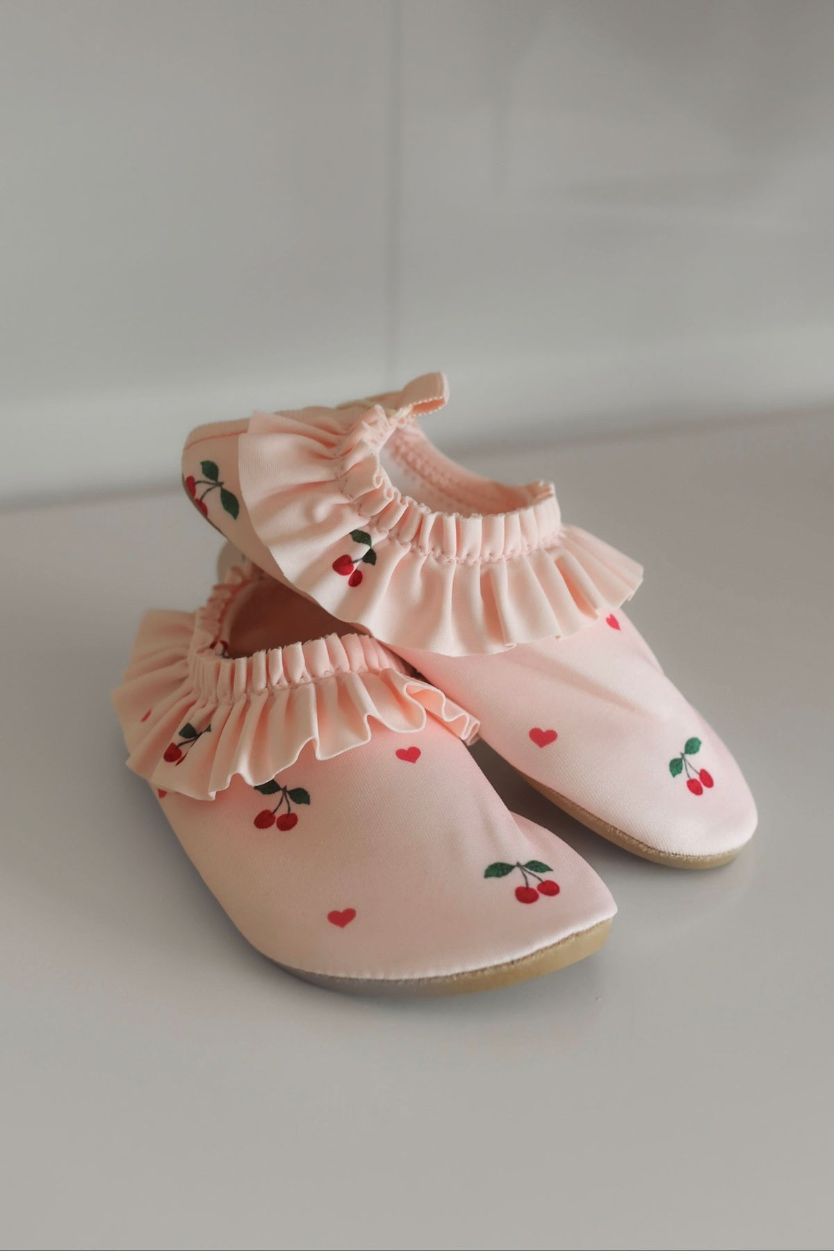 Merle Frill Swim Shoes - Cherry Coeur Rose