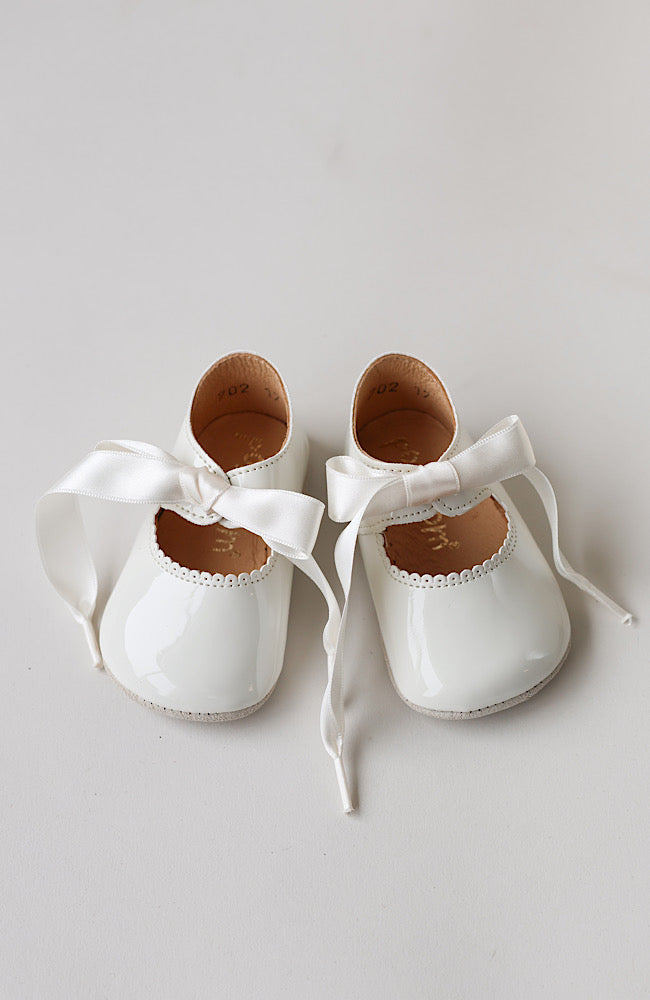 Beginners™ Lace Shoe - Cream Patent