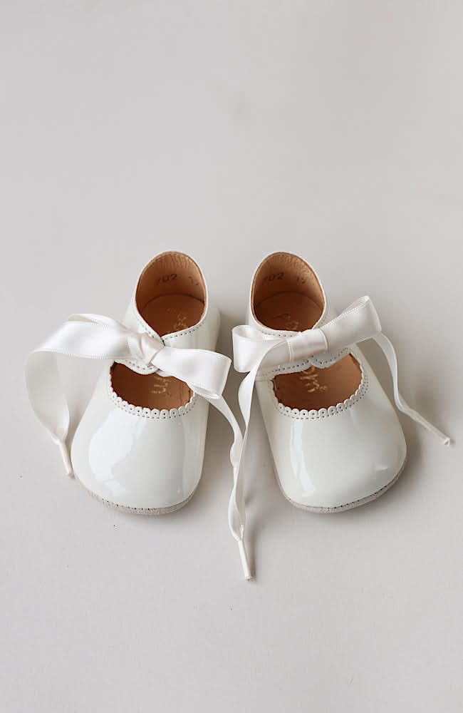 Beginners™ Lace Shoe - Cream Patent
