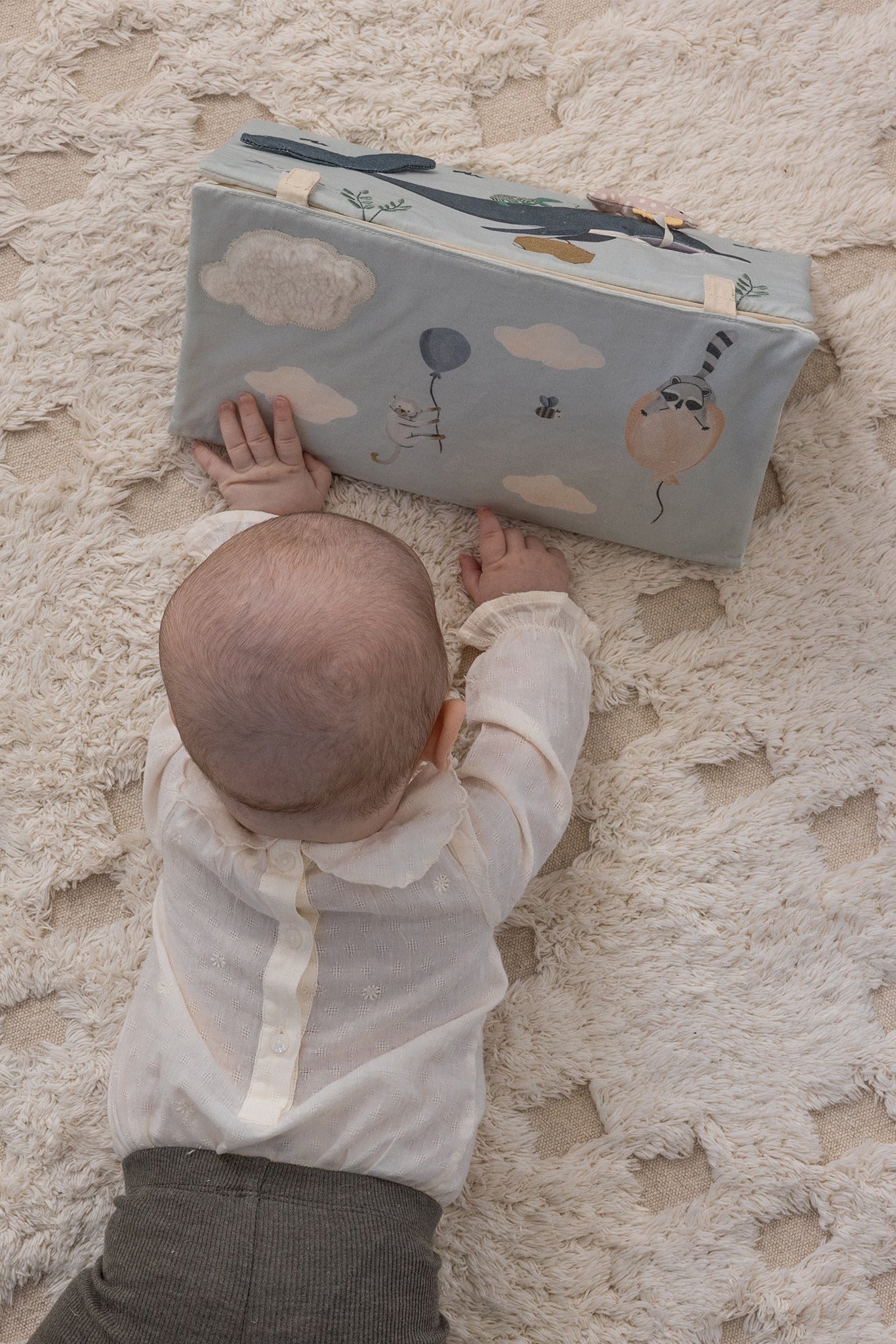 Fold-out Tummy Time Triangle - World Of Sebra