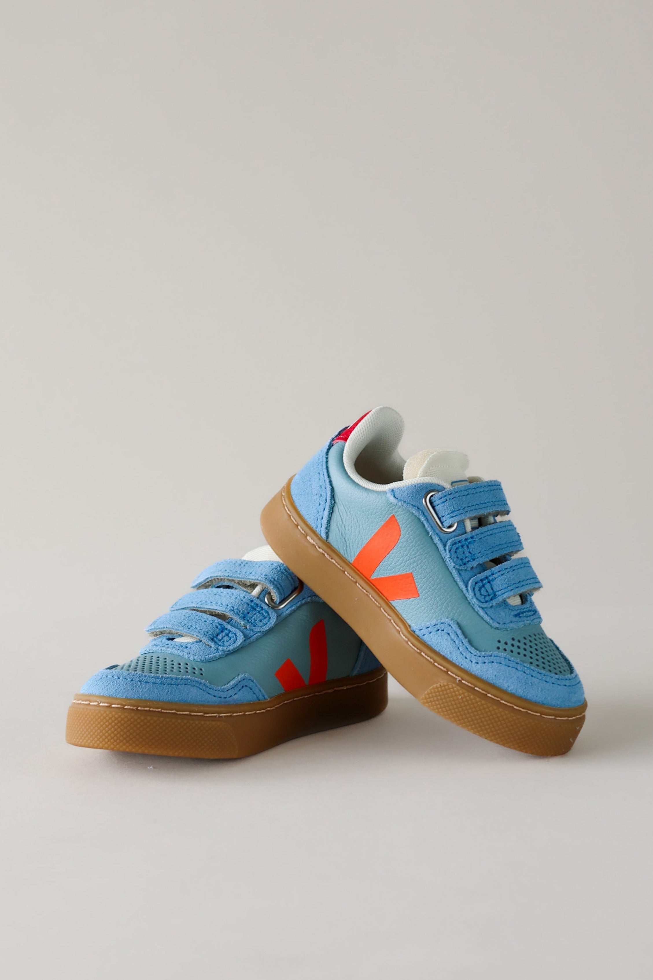 V90 Leather Sneakers - Steel / Fury / Natural