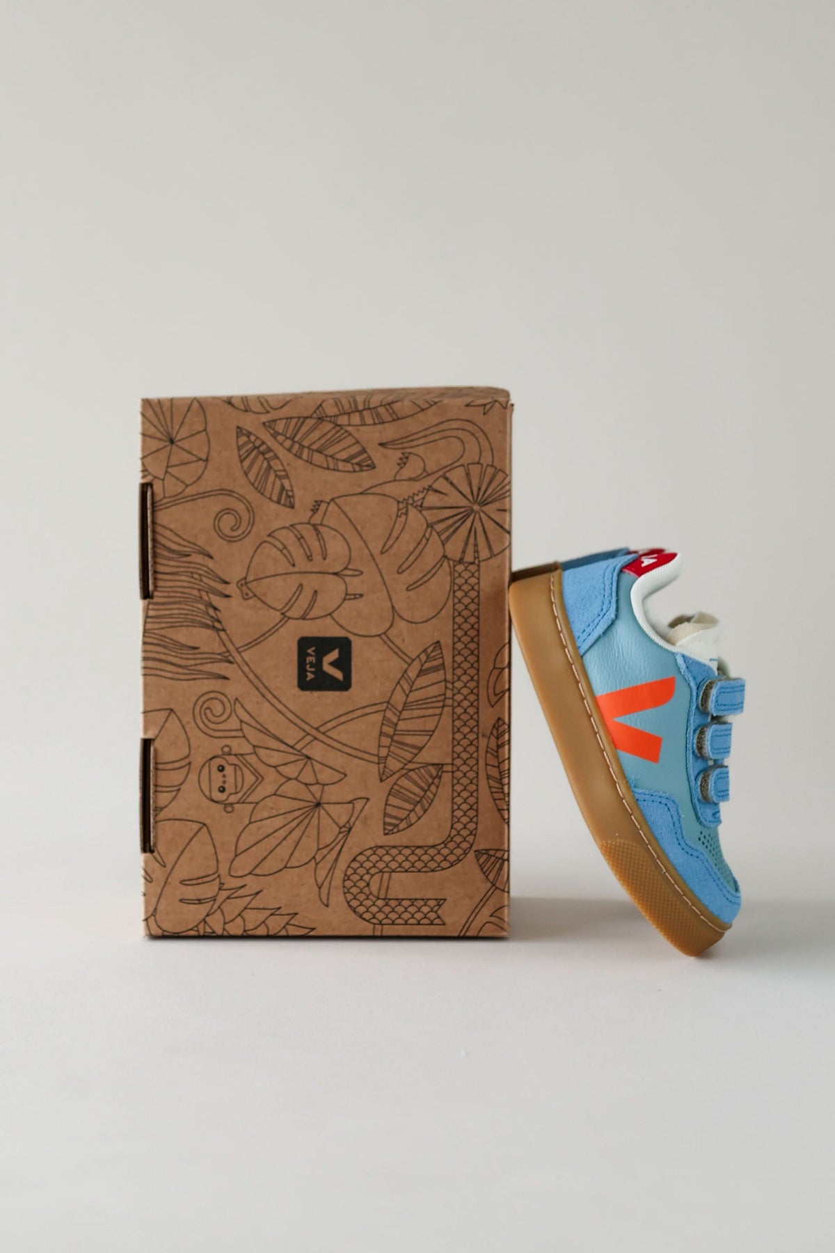 V90 Leather Sneakers - Steel / Fury / Natural