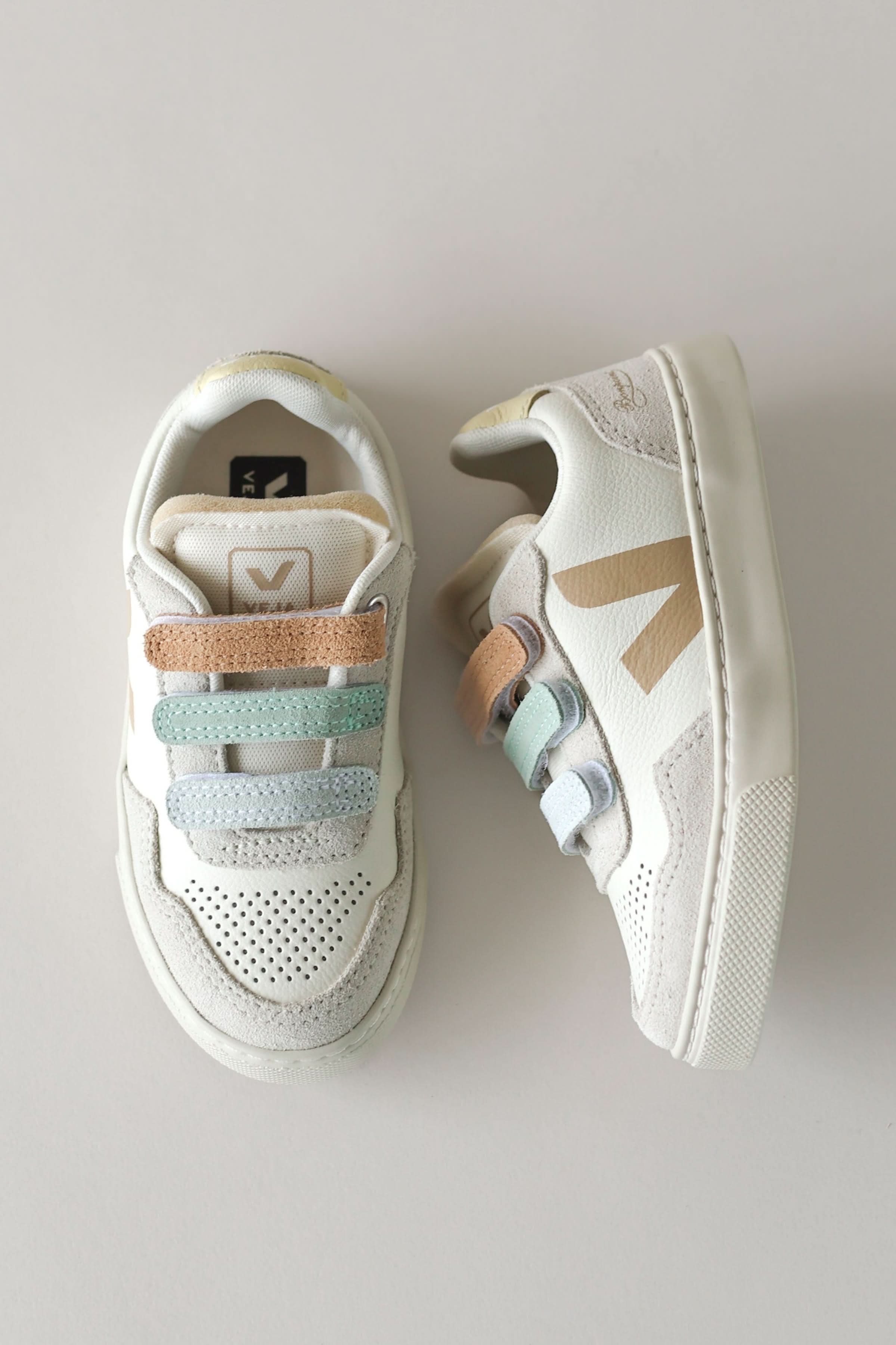 Bonpoint x Veja V90 Leather Sneakers - Pure Almond Natural