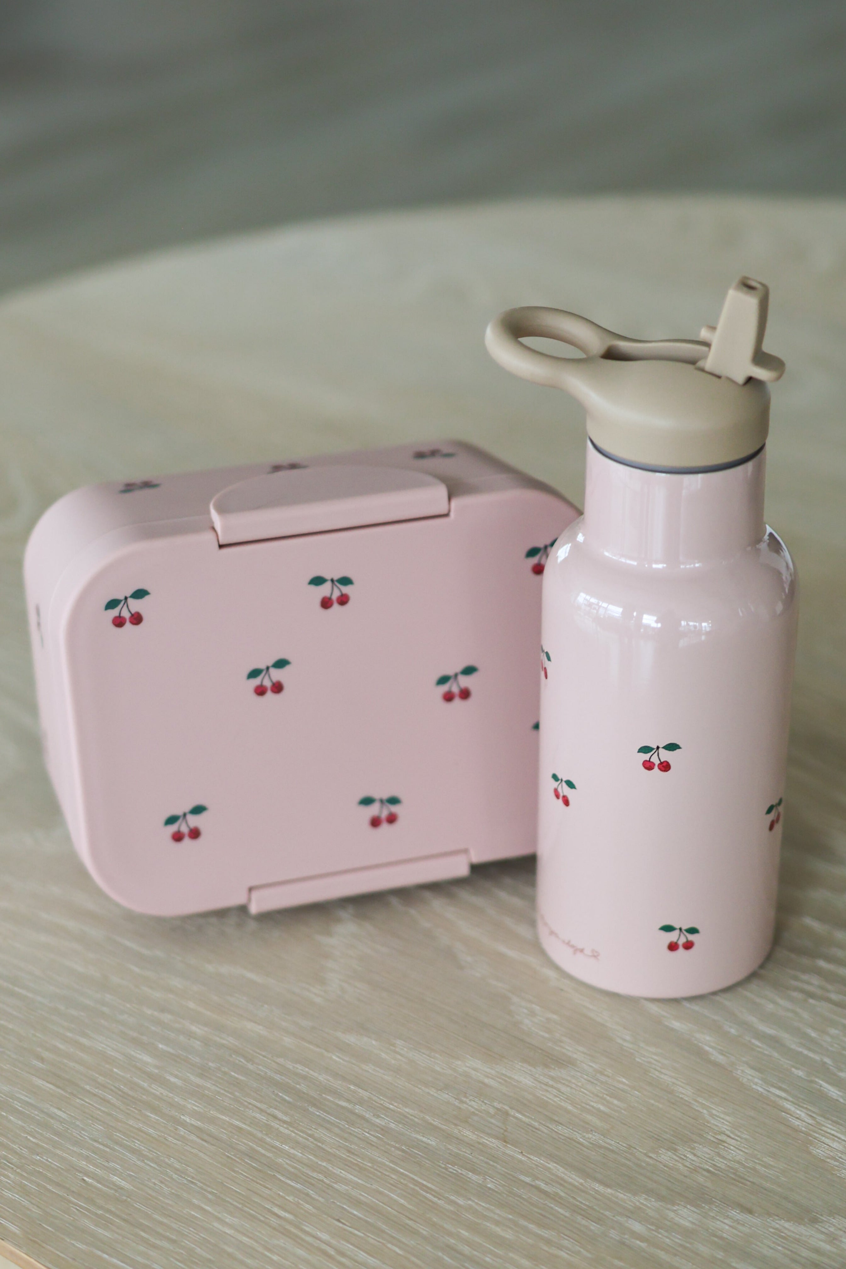 Lunch Box - Cherry Pink