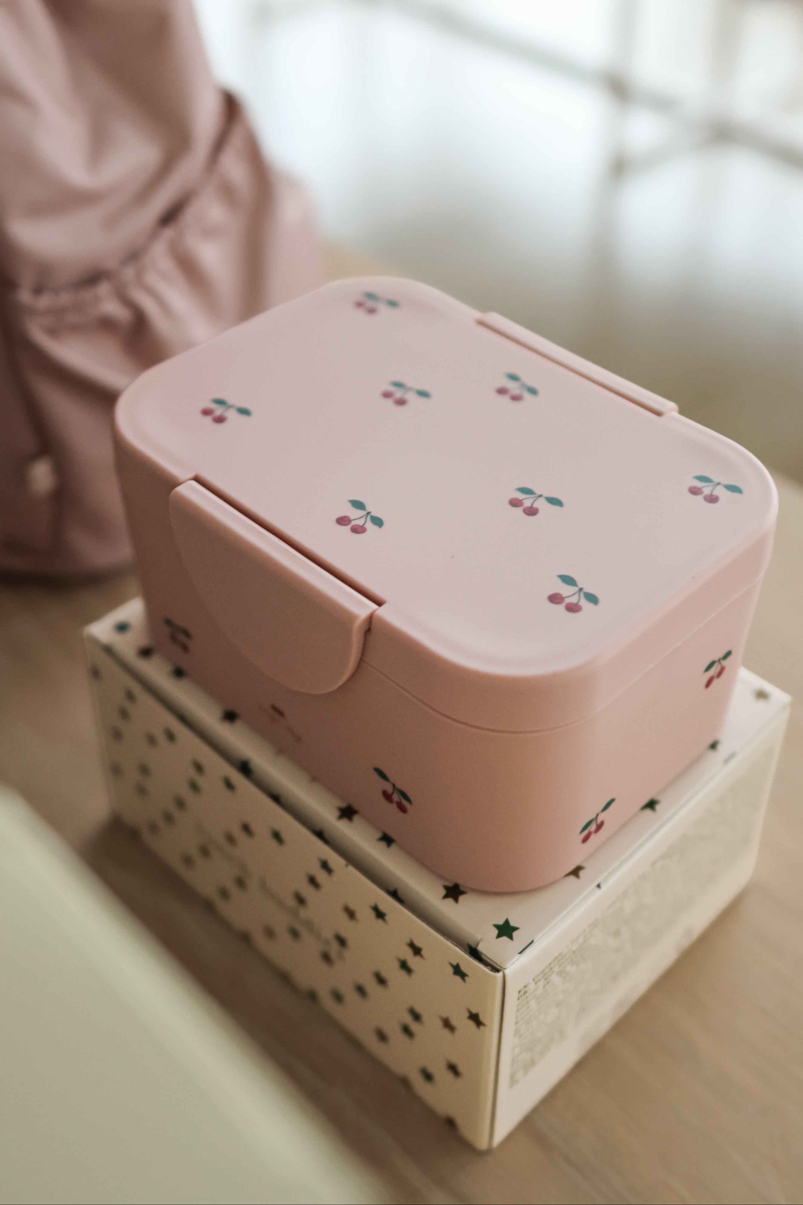 Lunch Box - Cherry Pink