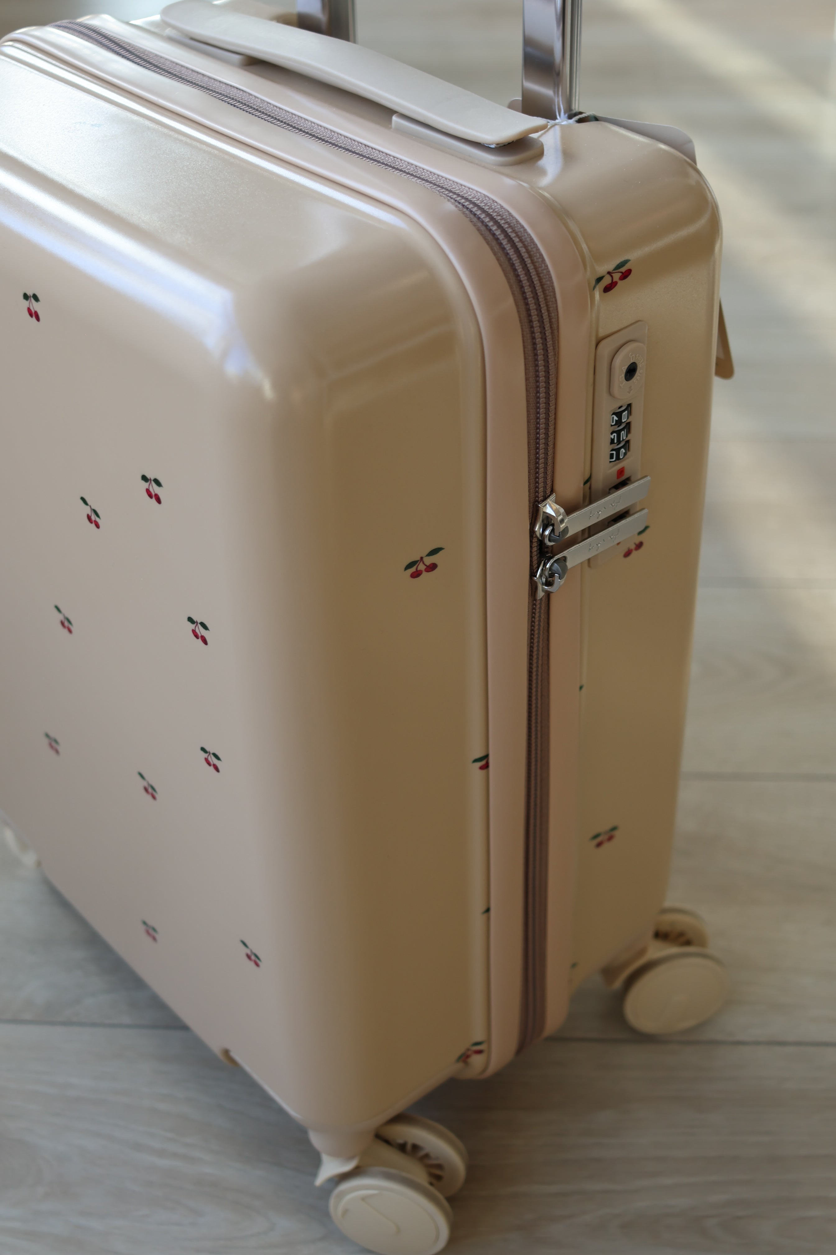 Travel Suitcase - Cherry