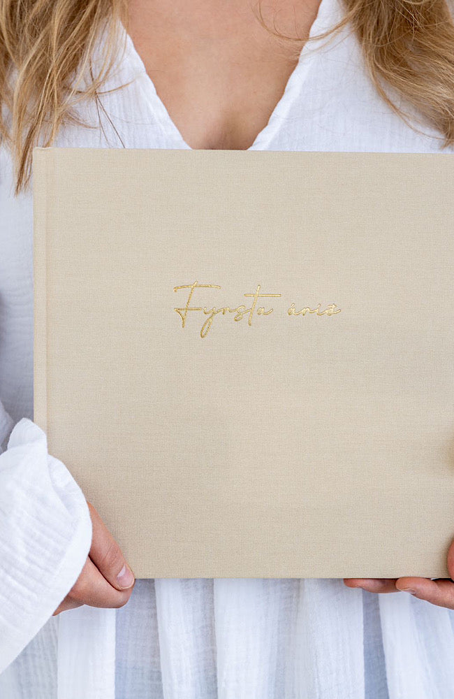 Fyrsta árið - Minningabók - Natural