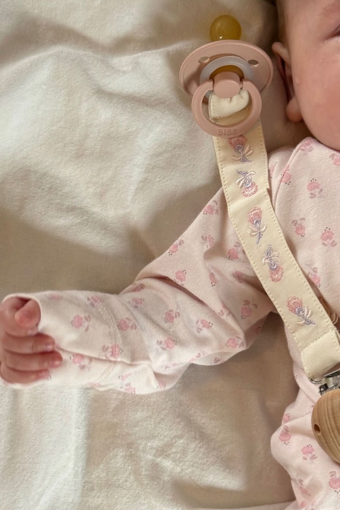 Alo Pacifer Strap - Mini Bloom