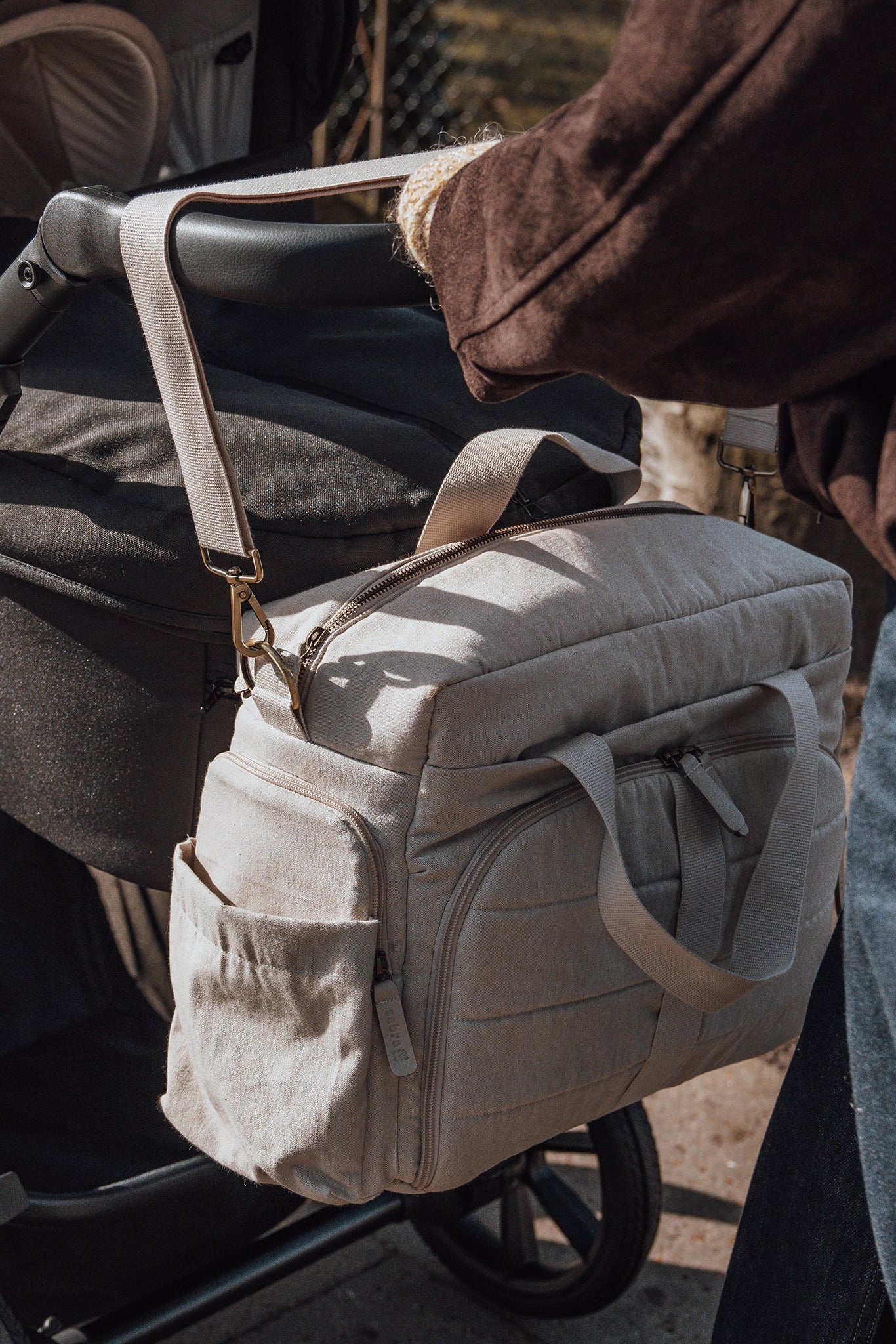 On-the-go Nursing Bag - Beige Melange
