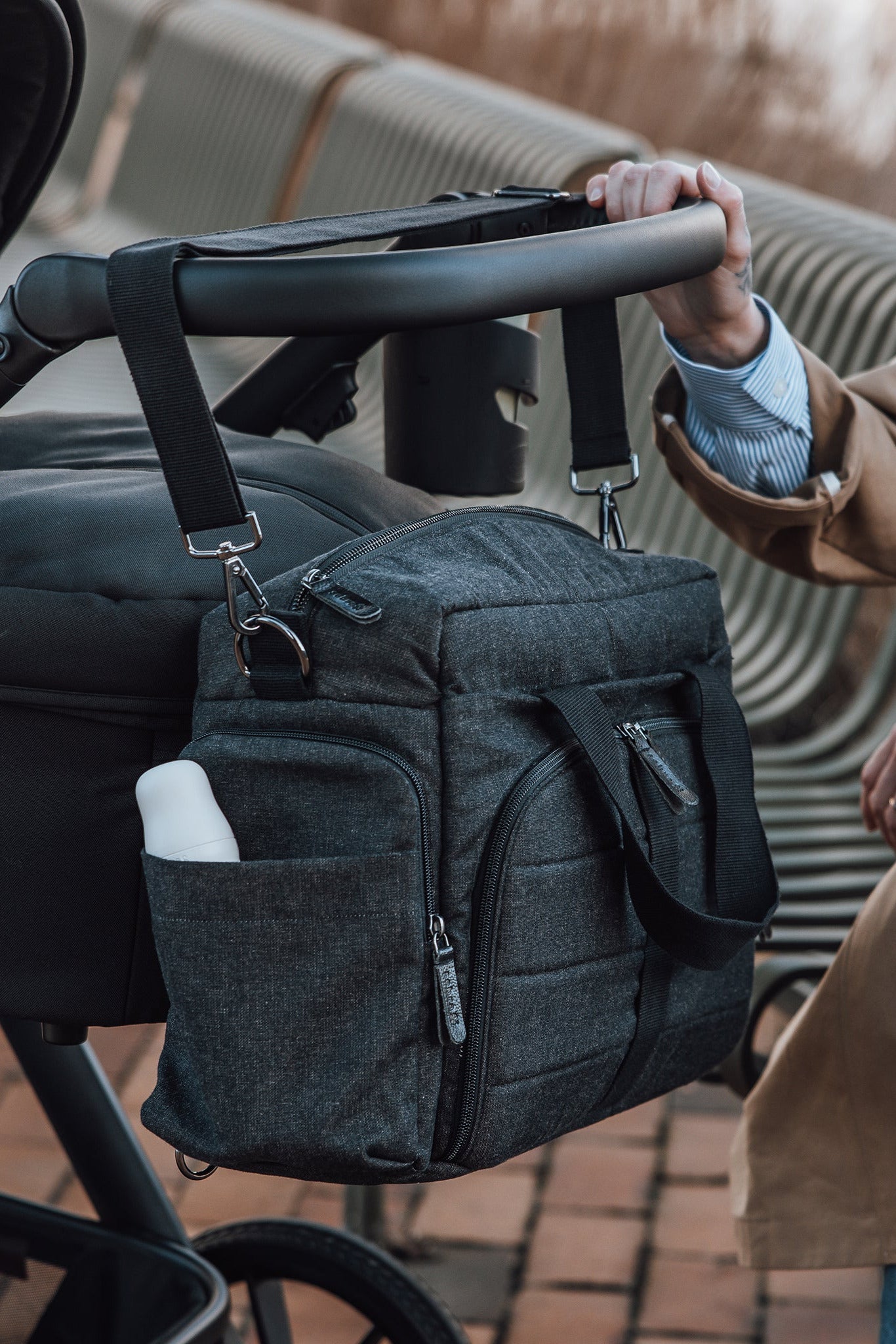 On-the-go Nursing Bag - Dark Grey Melange