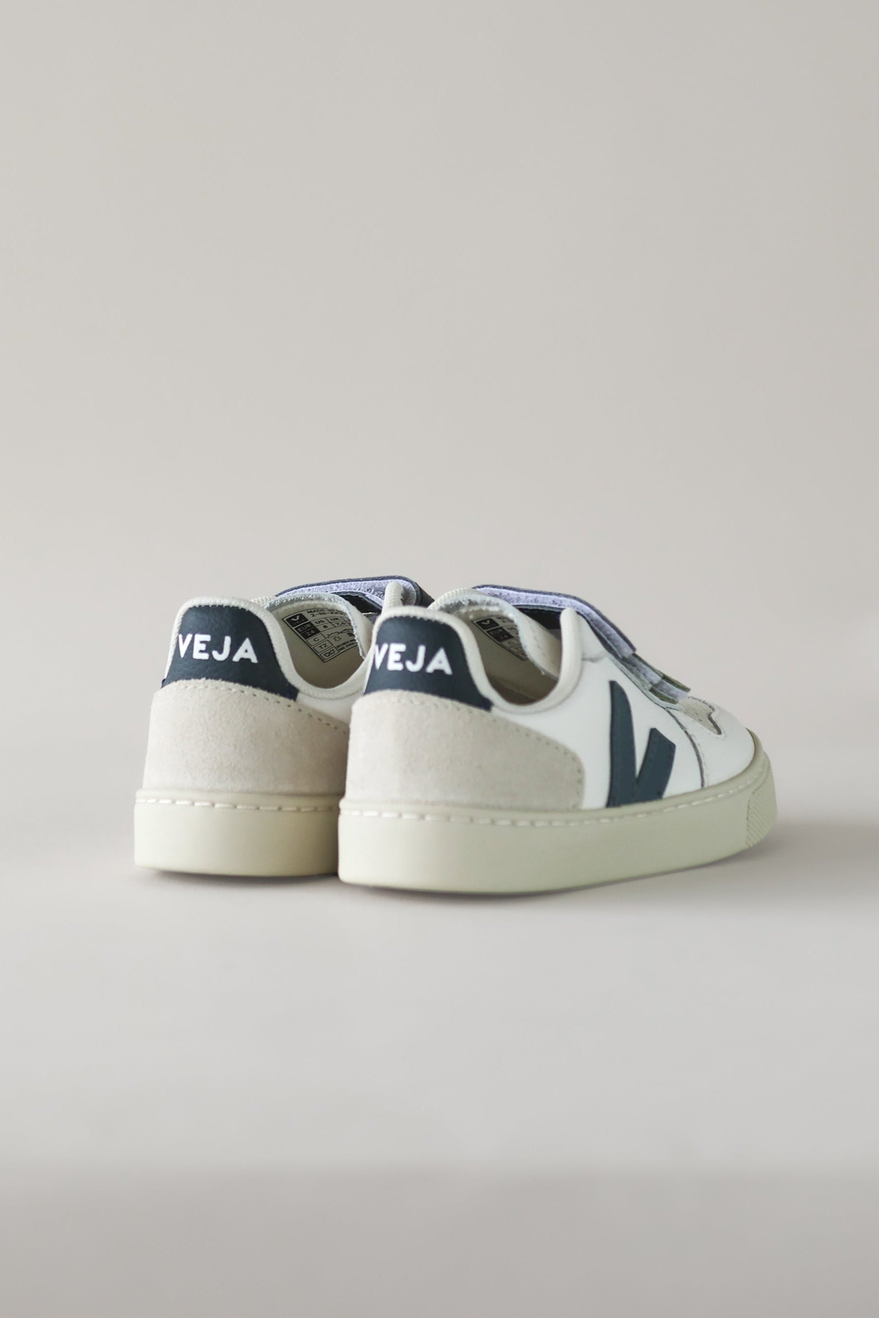 V-10 - White/California