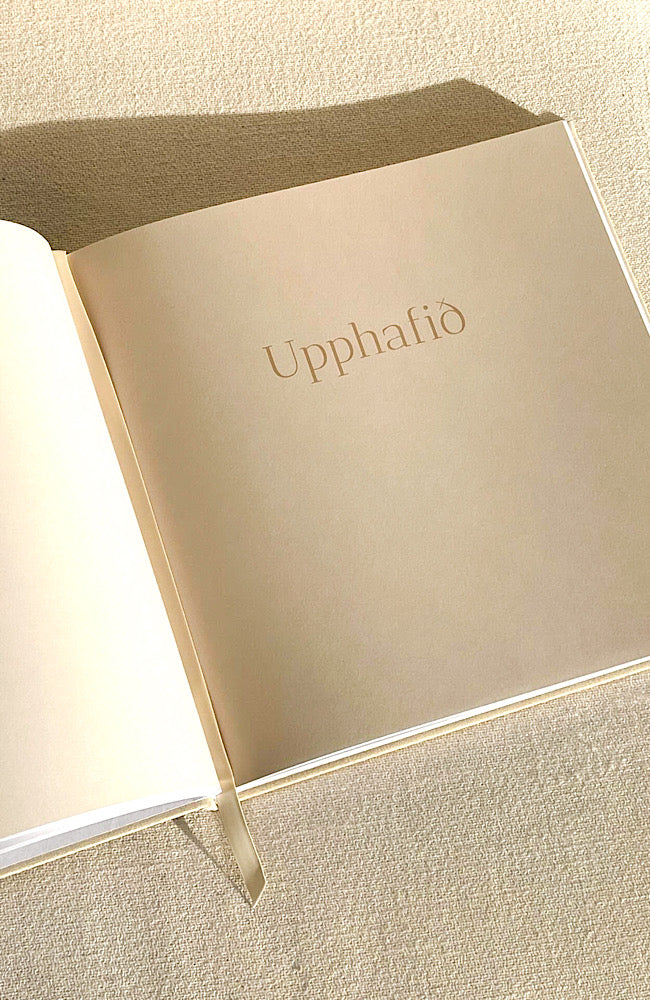 Fyrsta árið - Minningabók - Natural