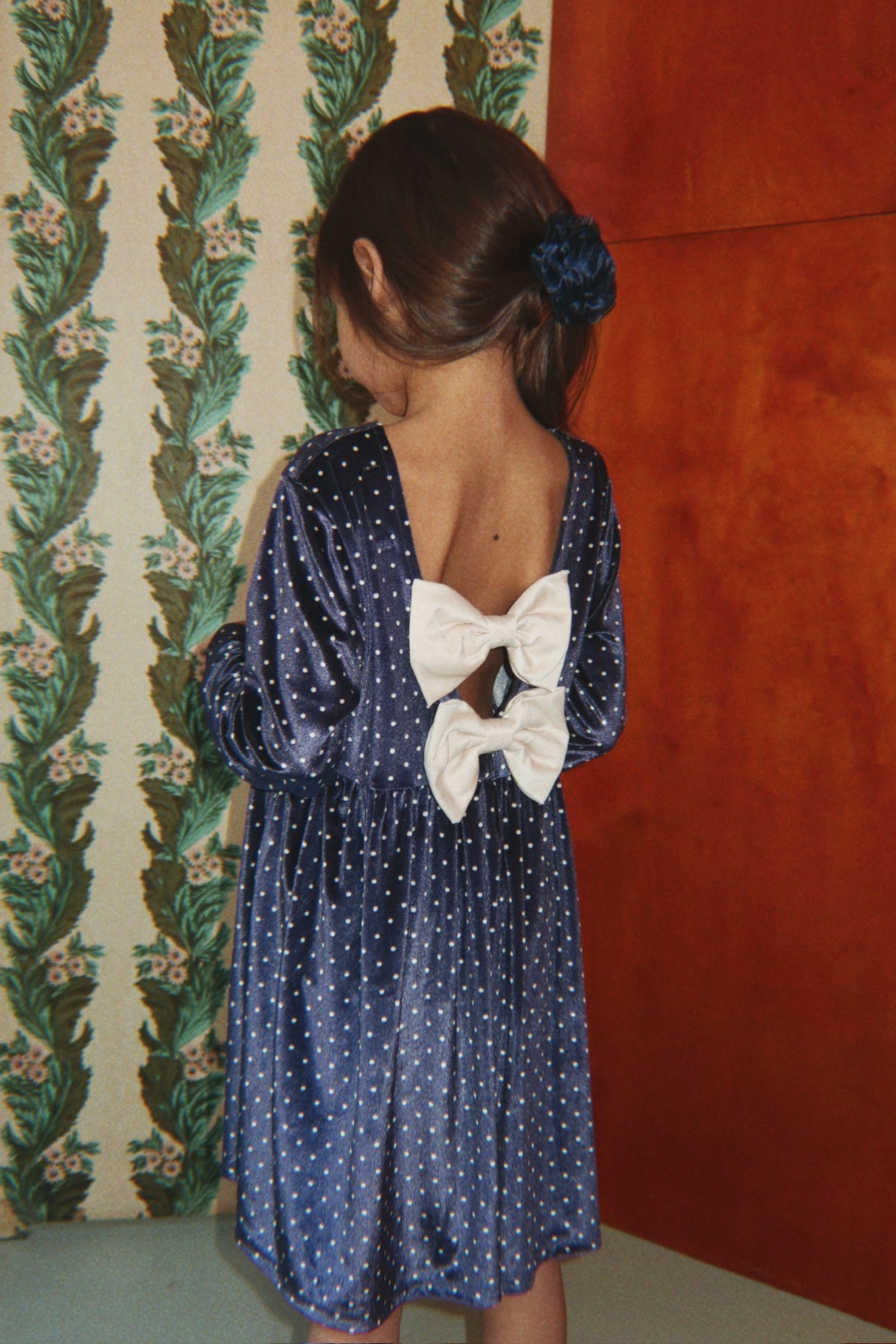 Tindra Rose Hair Clip - Navy