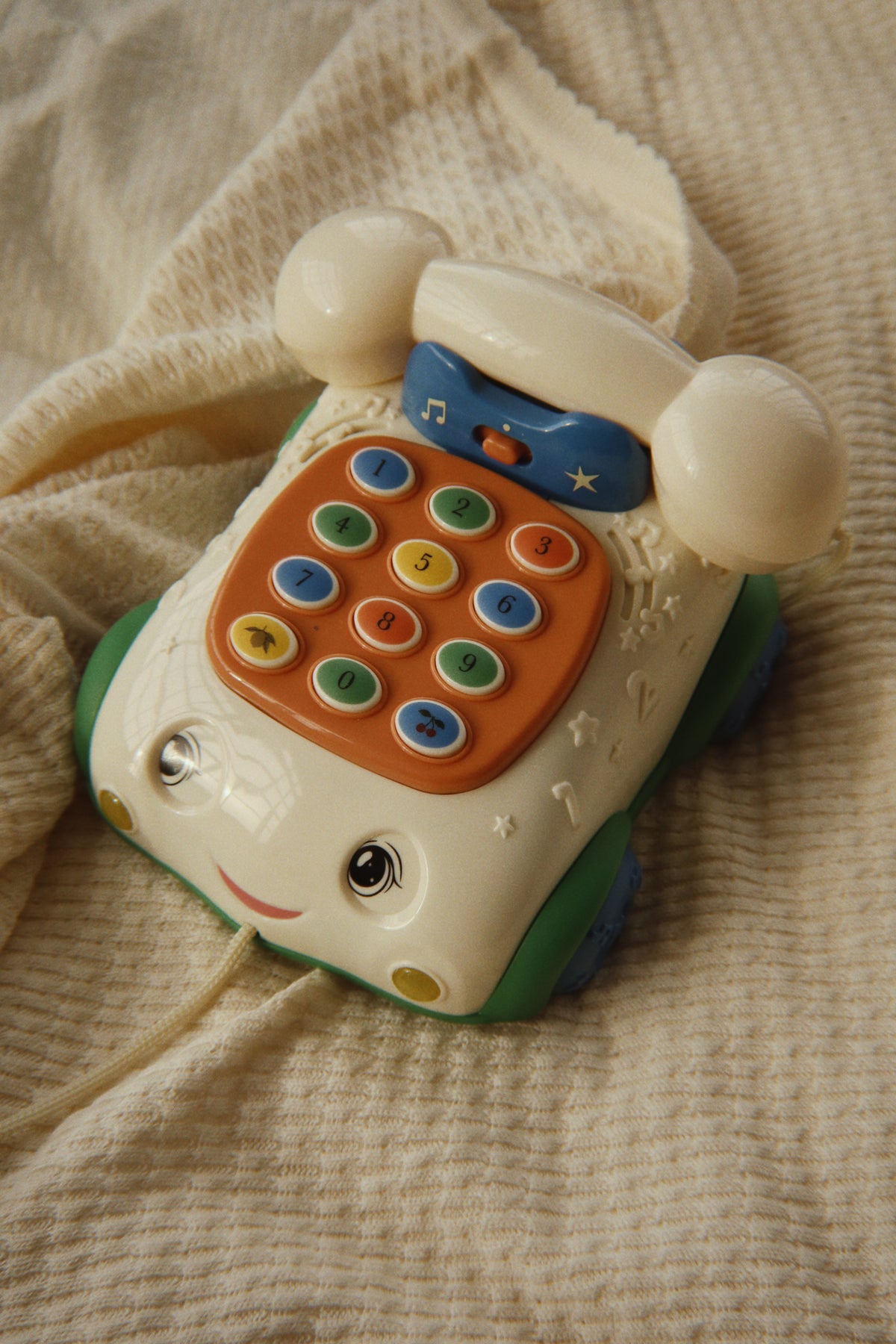Retro Pull Along - Kids Phone