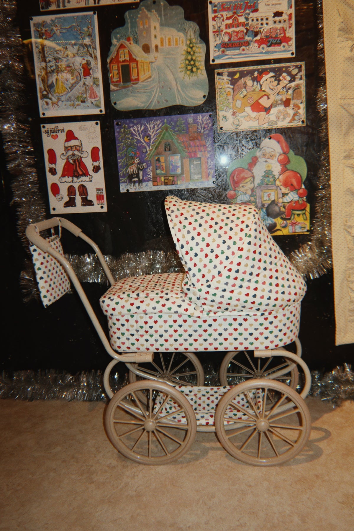 Minnie Doll Pram - Coeur Colore