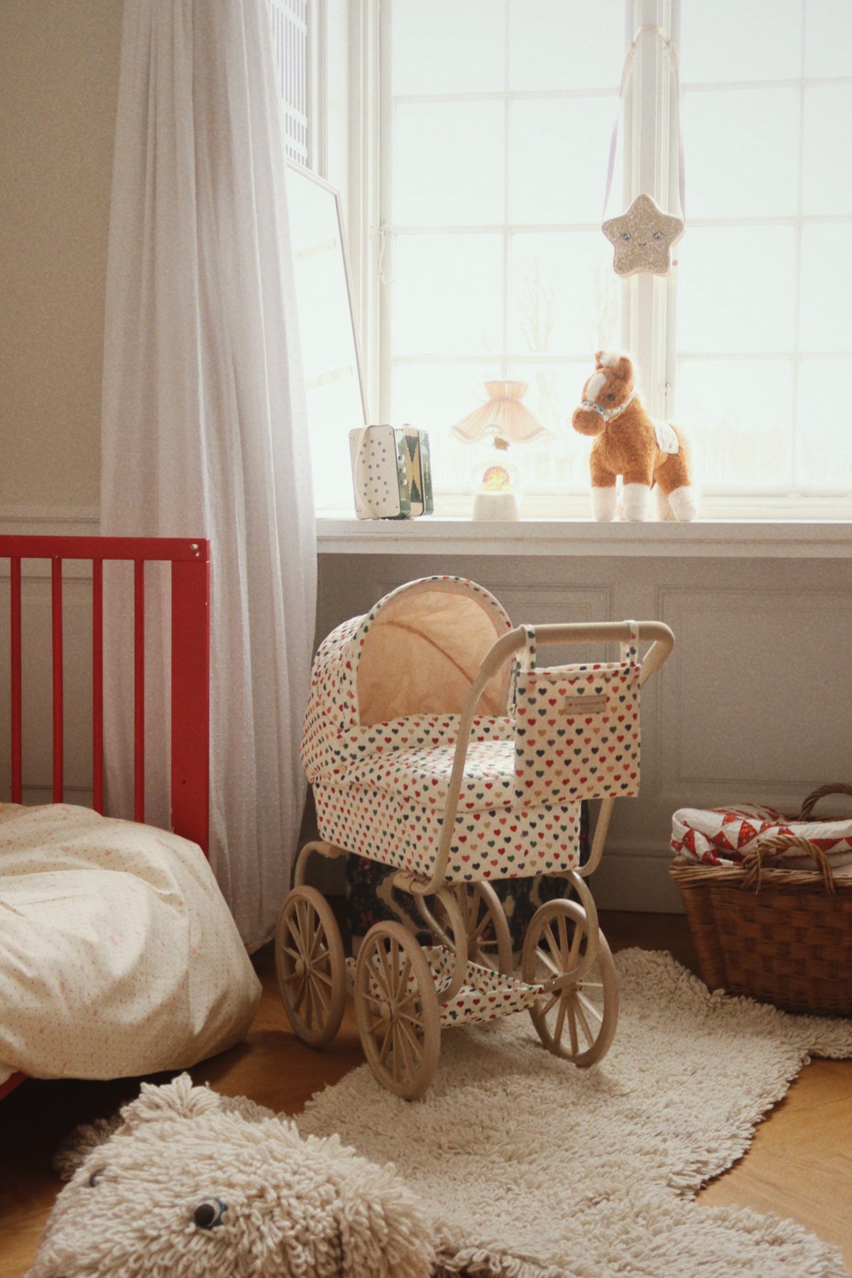 Minnie Doll Pram - Coeur Colore