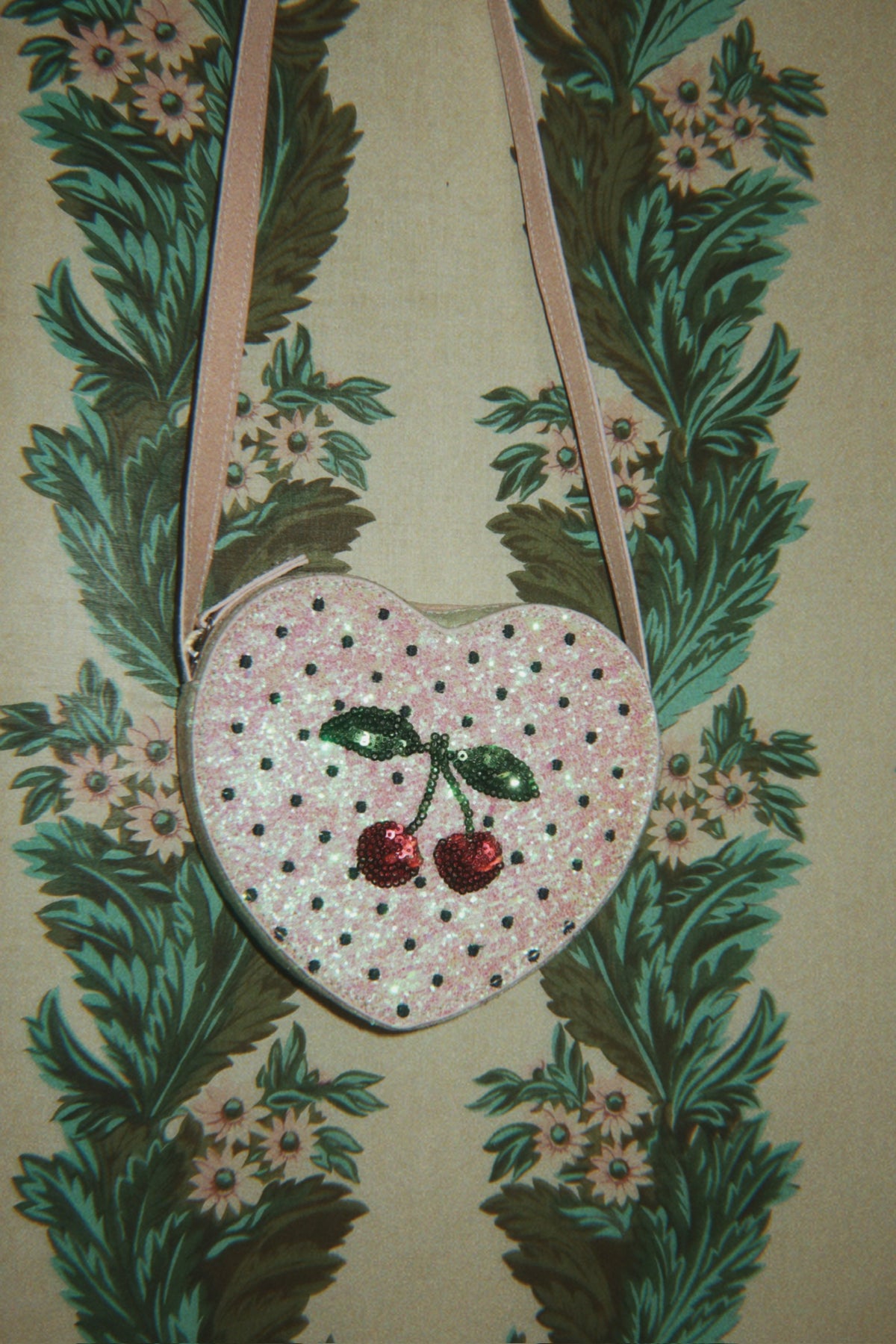 Tut Shoulder Bag - Cherry