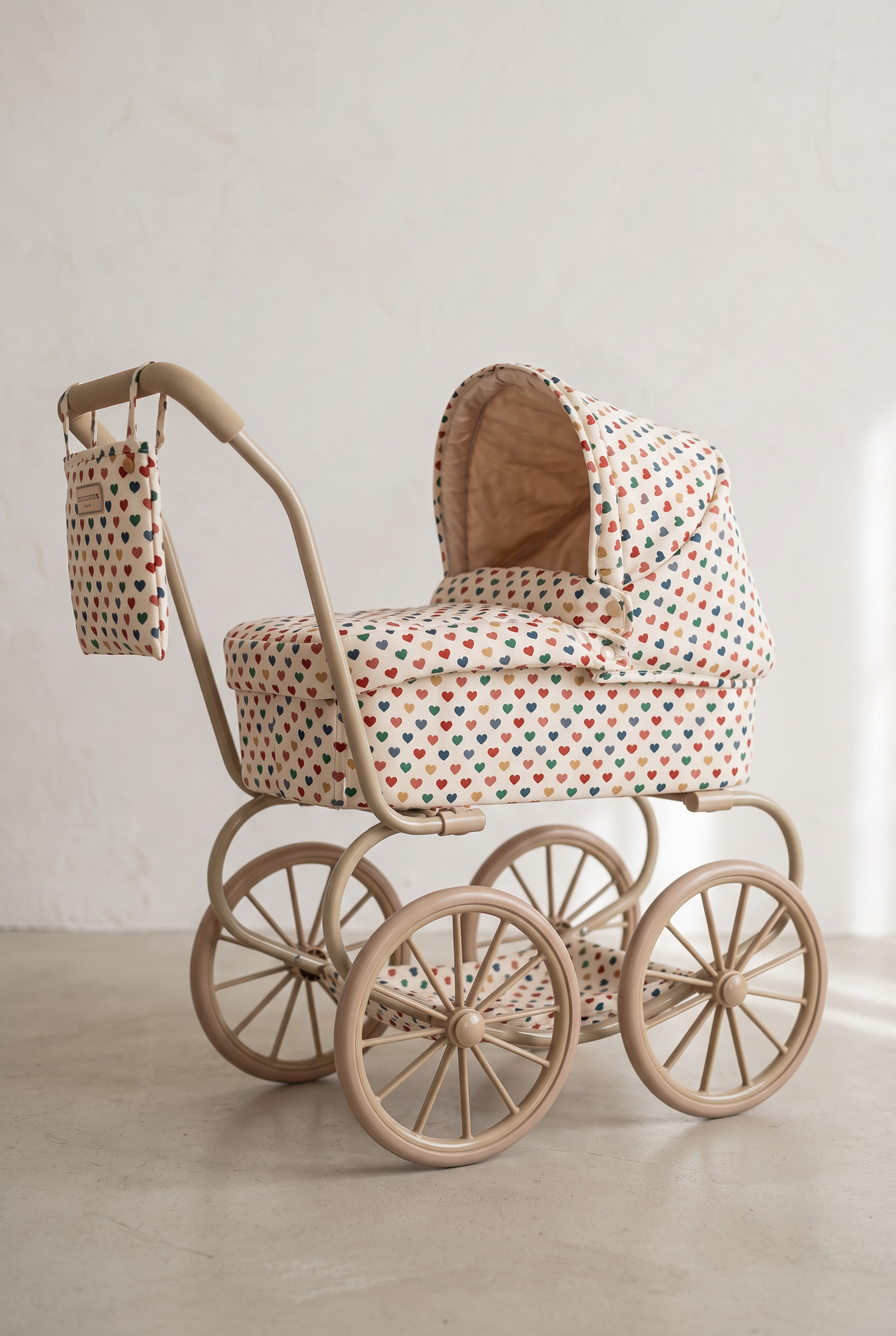 Minnie Doll Pram - Coeur Colore