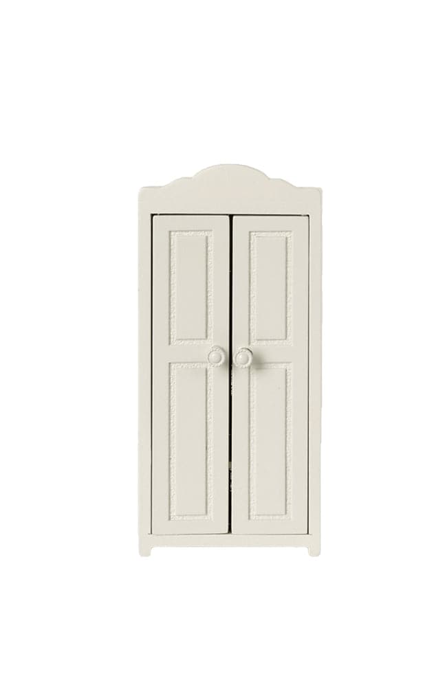 Wooden Closet - Mouse