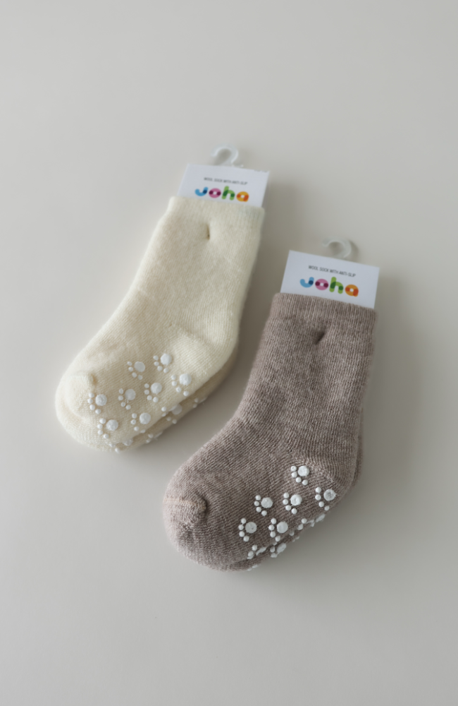 Wool Socks w/ Stopper - White