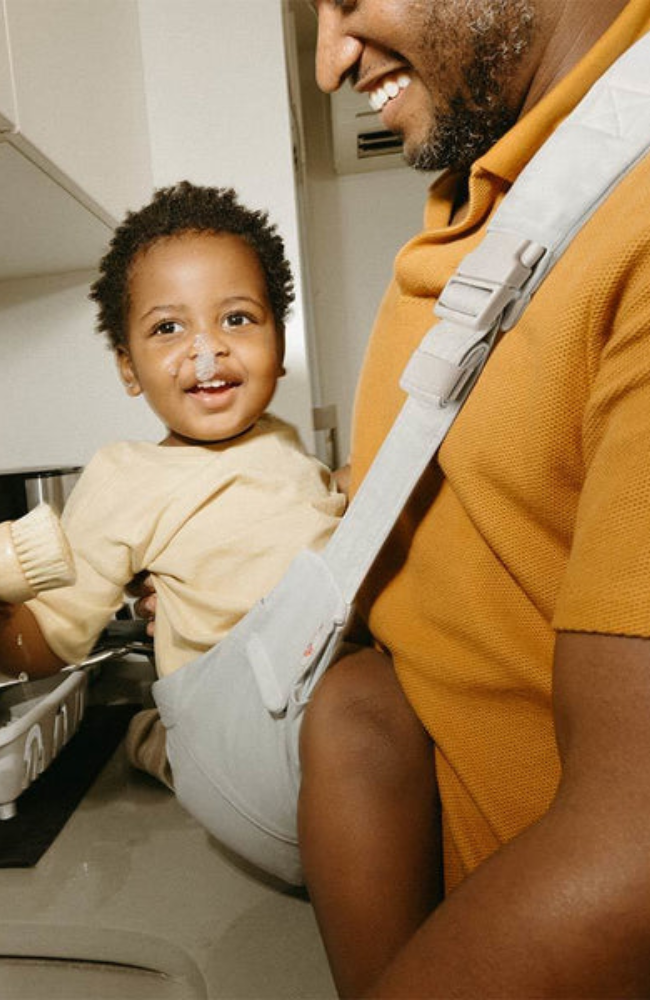 Upsie Sling Carrier - Pearl Grey