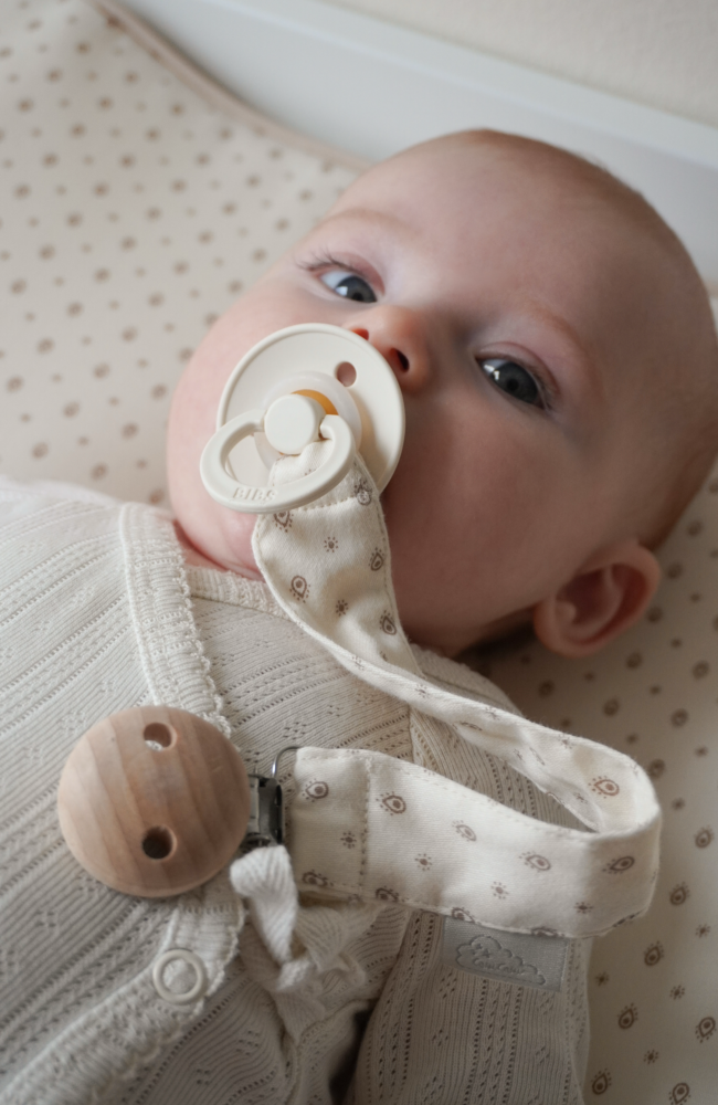 Pacifier Holder - Rowan