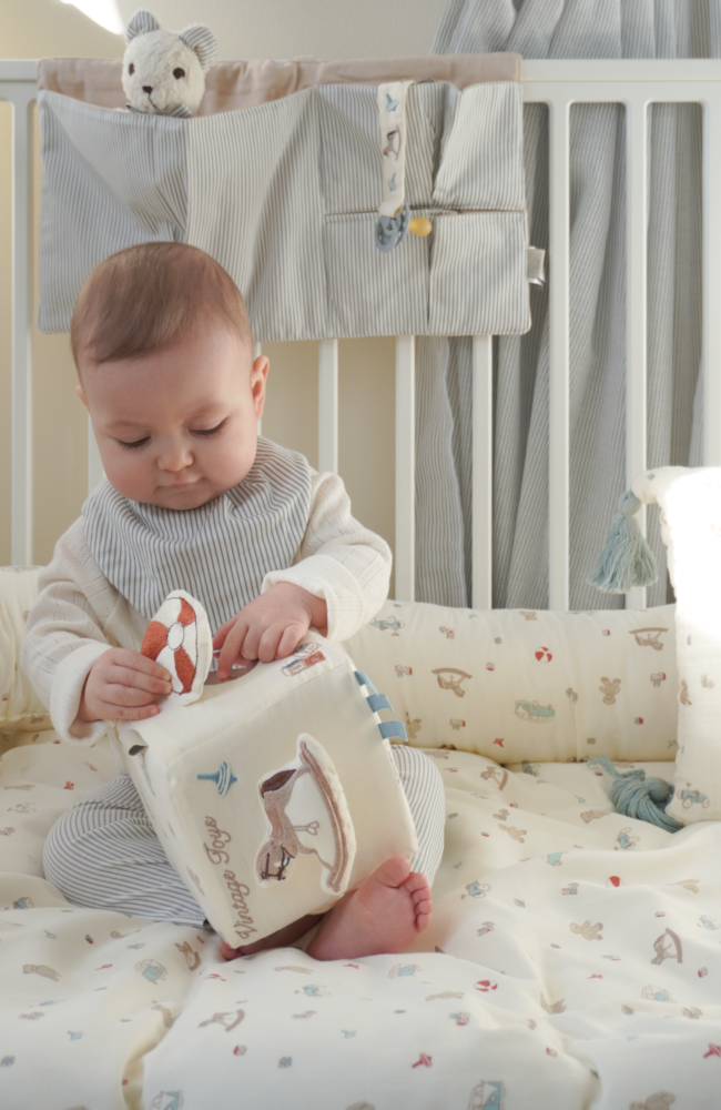 Activity Cube - Vintage Toys