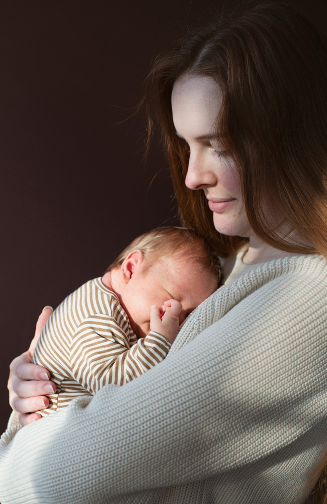 Newborn Wrap Body - Almond/Offwhite