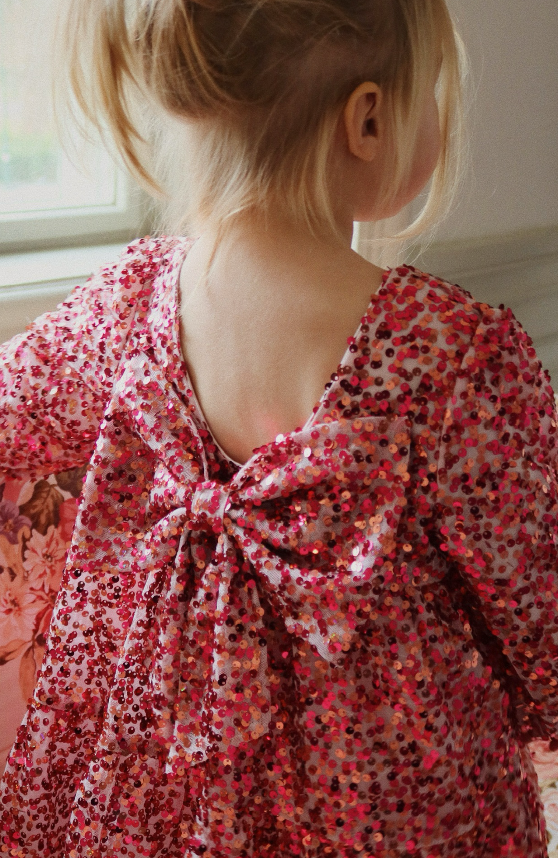Lila Sequins Bow Dress - Sparkling Sangria