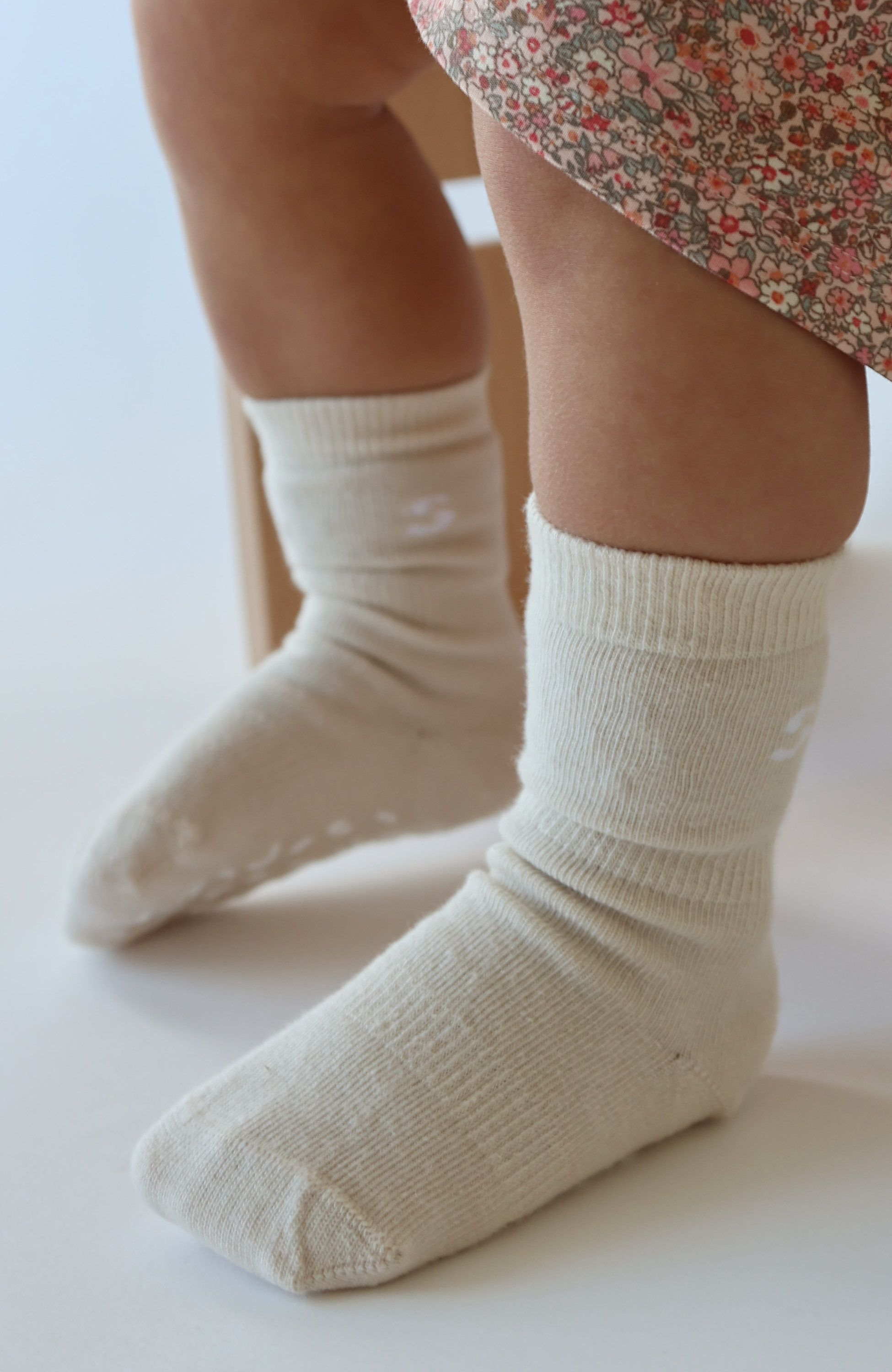 Stuckies Socks - Shell