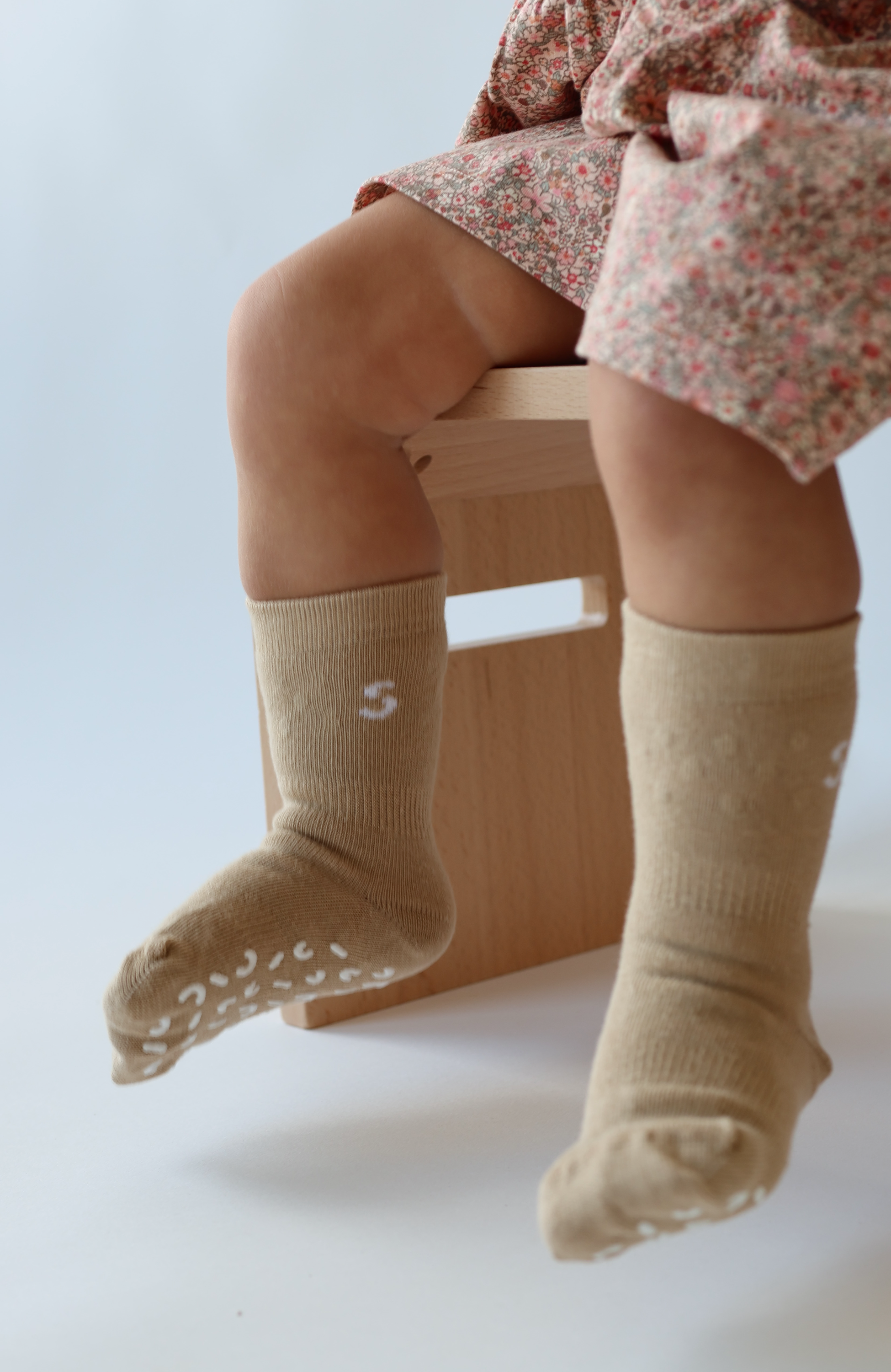 Stuckies Socks - Sand