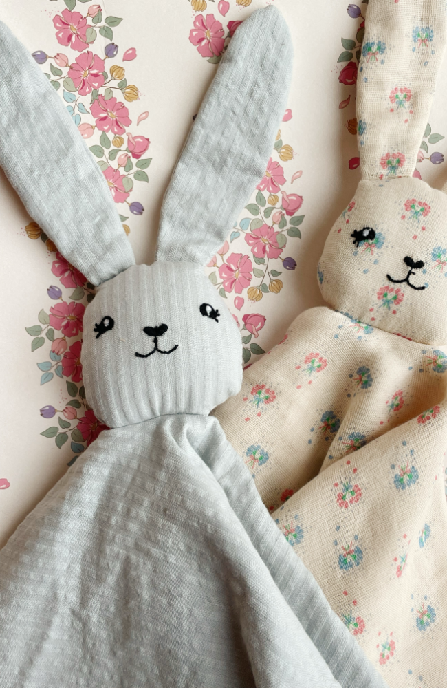 Sleepy Rabbit Cuddle Cloth - High Rise