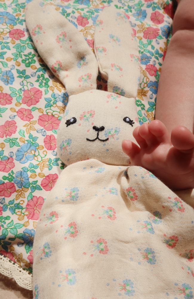 Sleepy Rabbit Cuddle Cloth - Pipa Petite