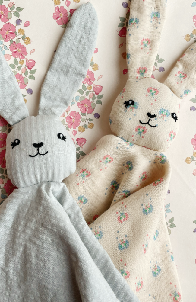 Sleepy Rabbit Cuddle Cloth - Pipa Petite