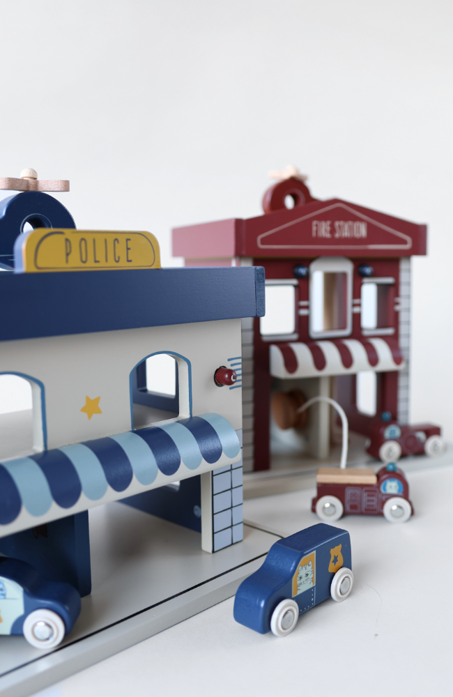 Wooden Police Station - Multi