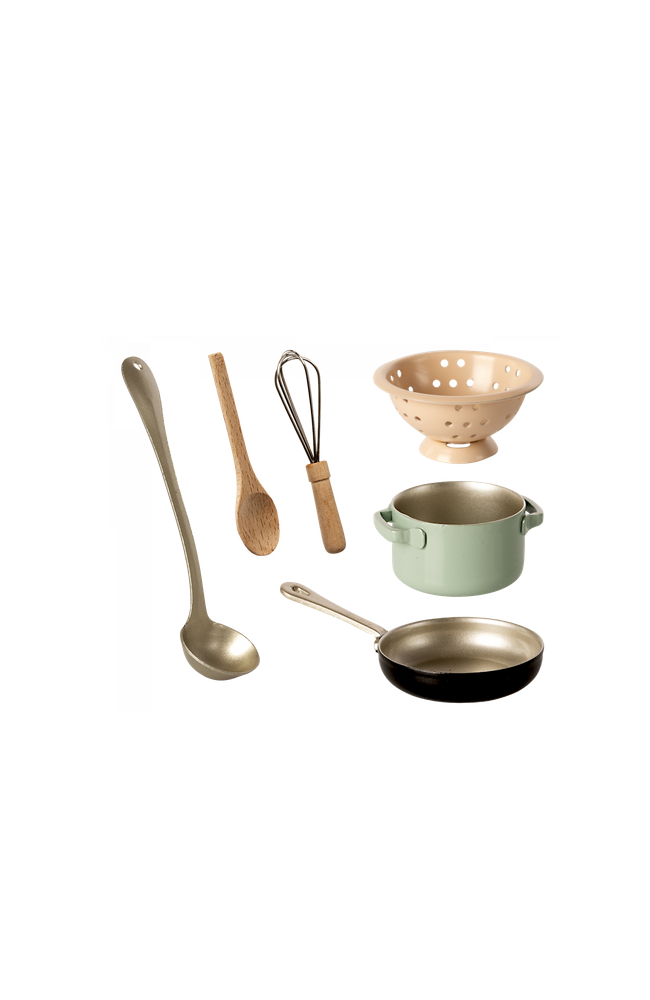 Miniature cooking set