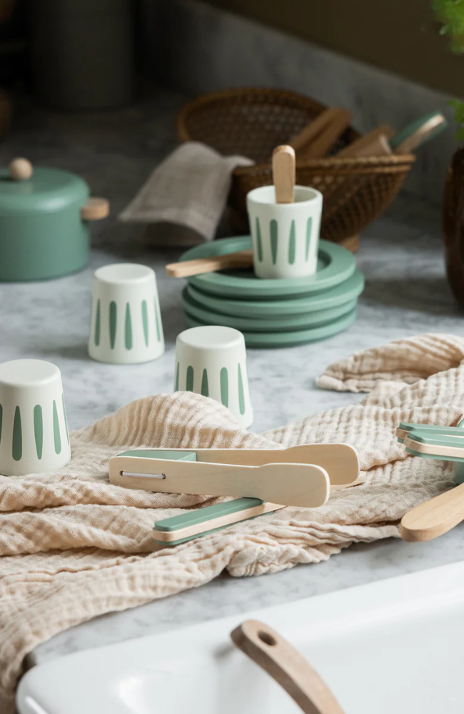 Wooden Tableware Set For 4 - Sage Green